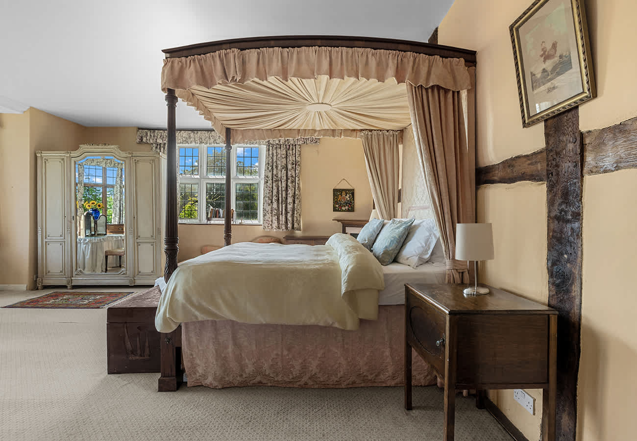 Haremere Hall — 32