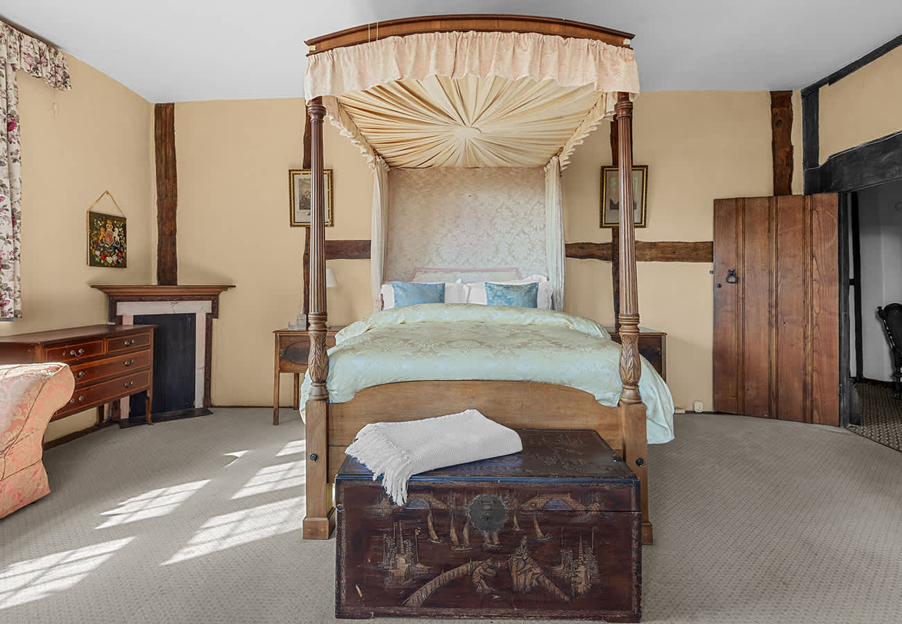 Haremere Hall — 31