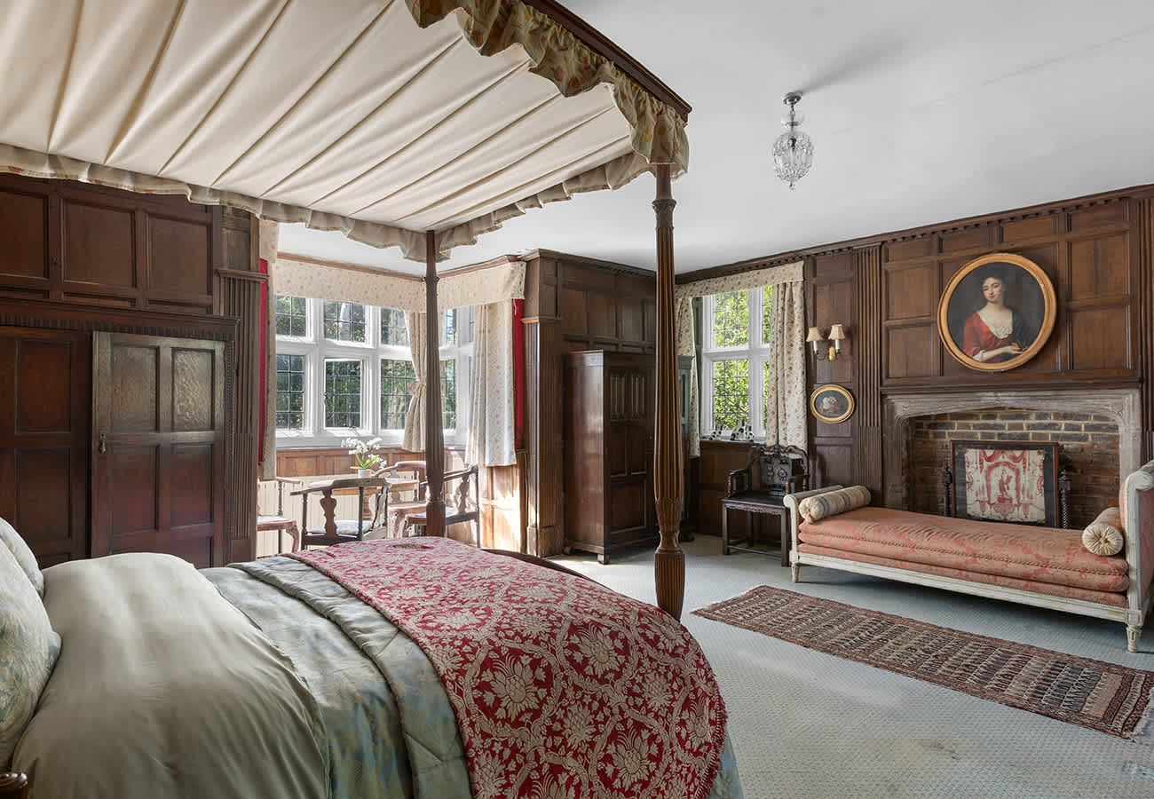 Haremere Hall — 44