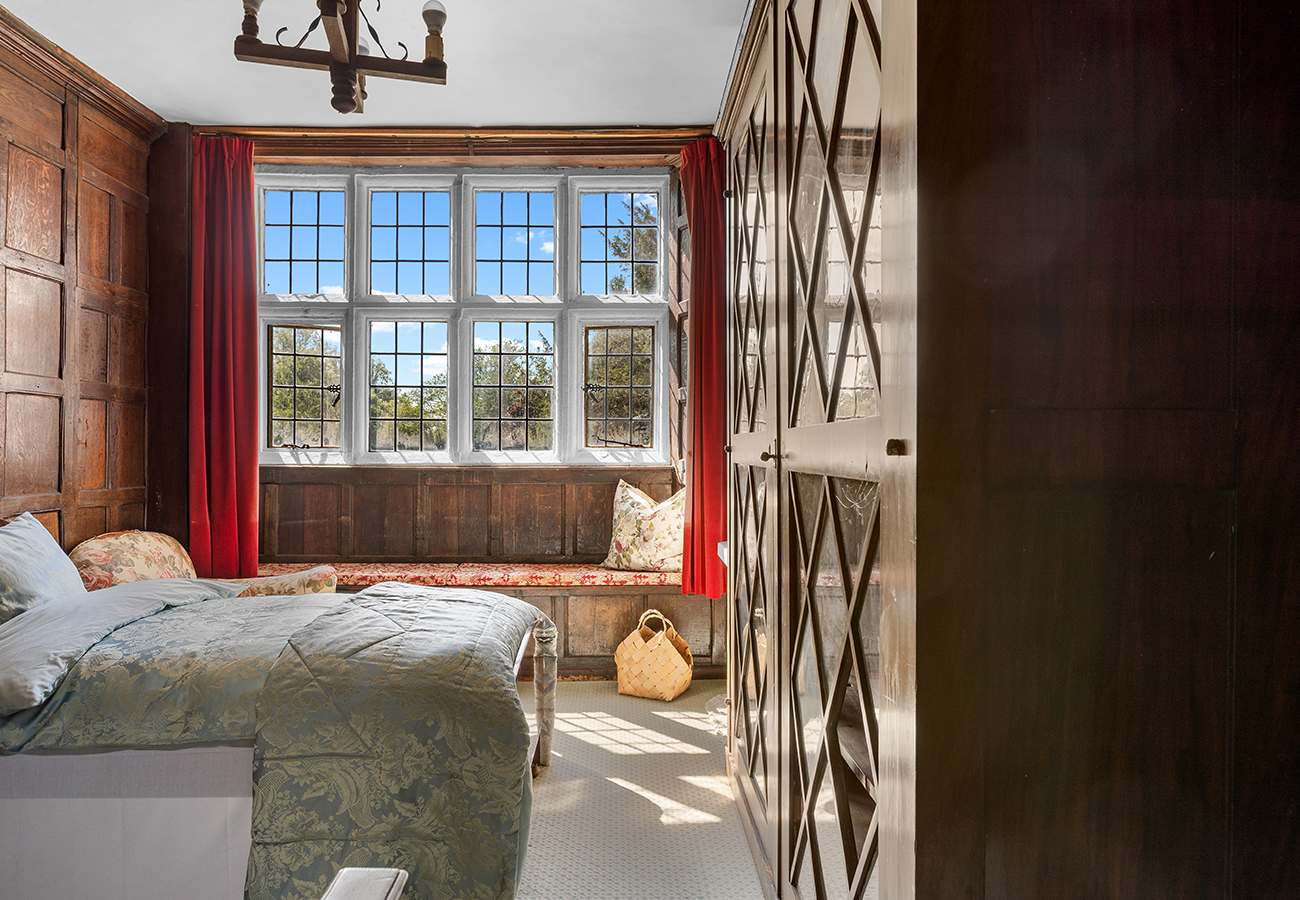 Haremere Hall — 47