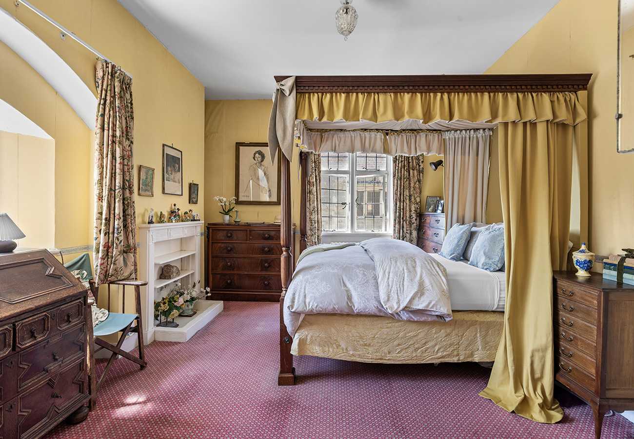 Haremere Hall — 59