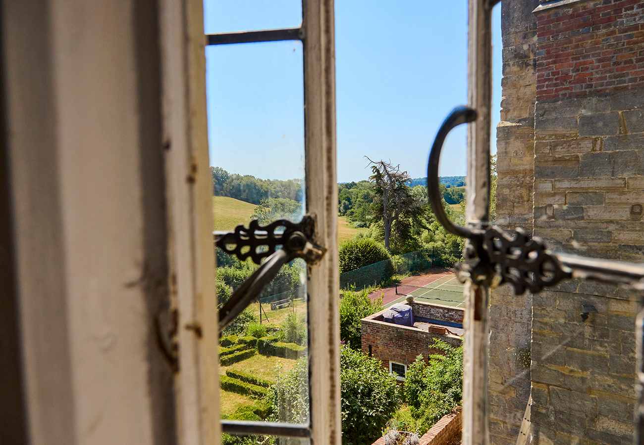 Haremere Hall — 61