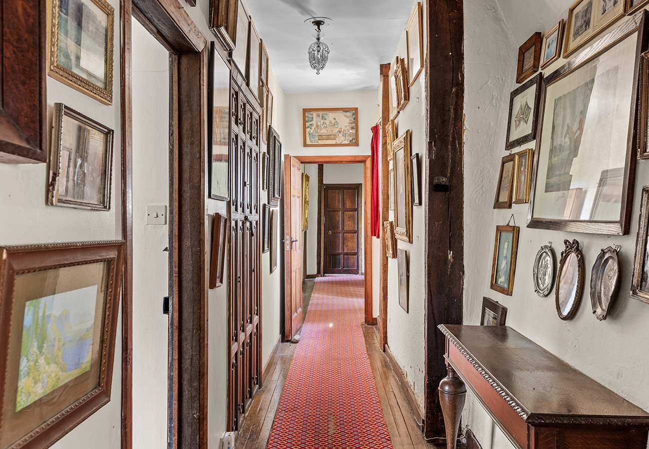 Haremere Hall — 37
