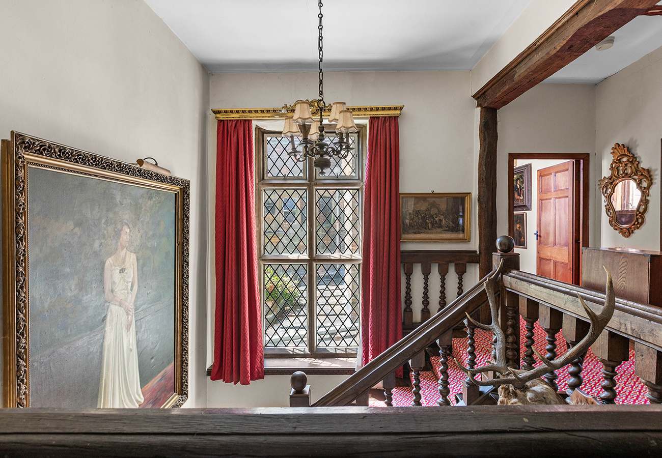 Haremere Hall — 28