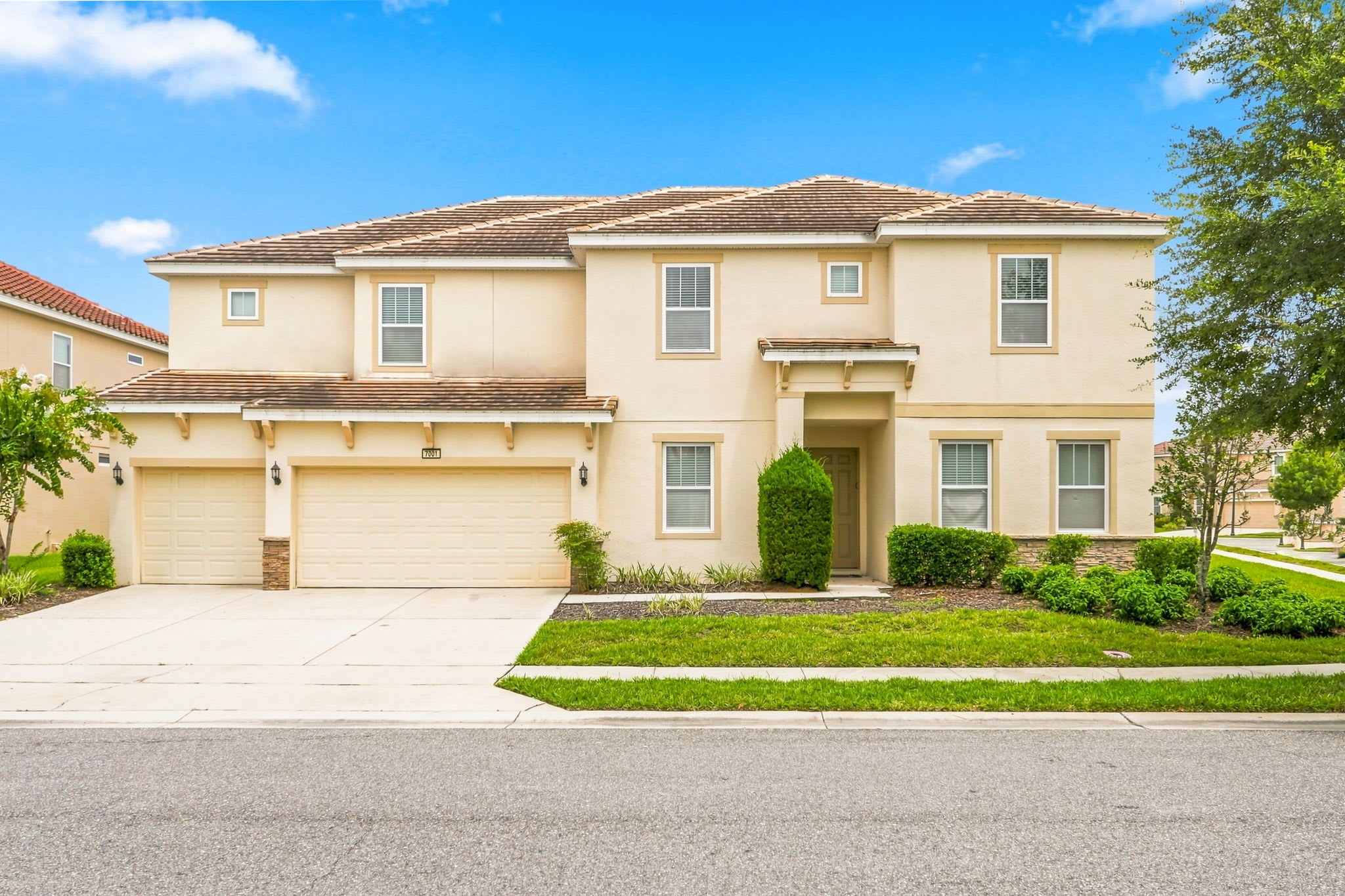 Grand 13 BR Villa w Private Pool