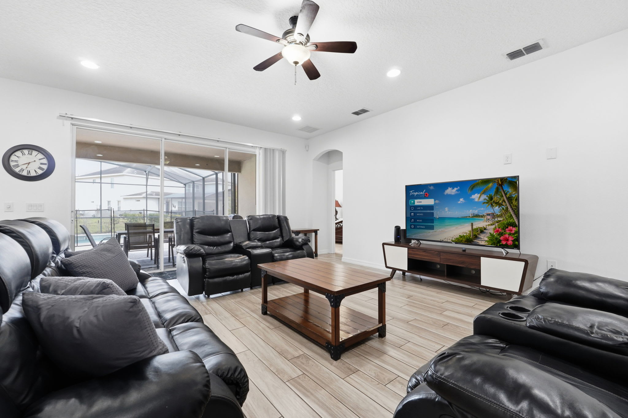 Grand 13 BR Villa w Private Pool | Photo 8