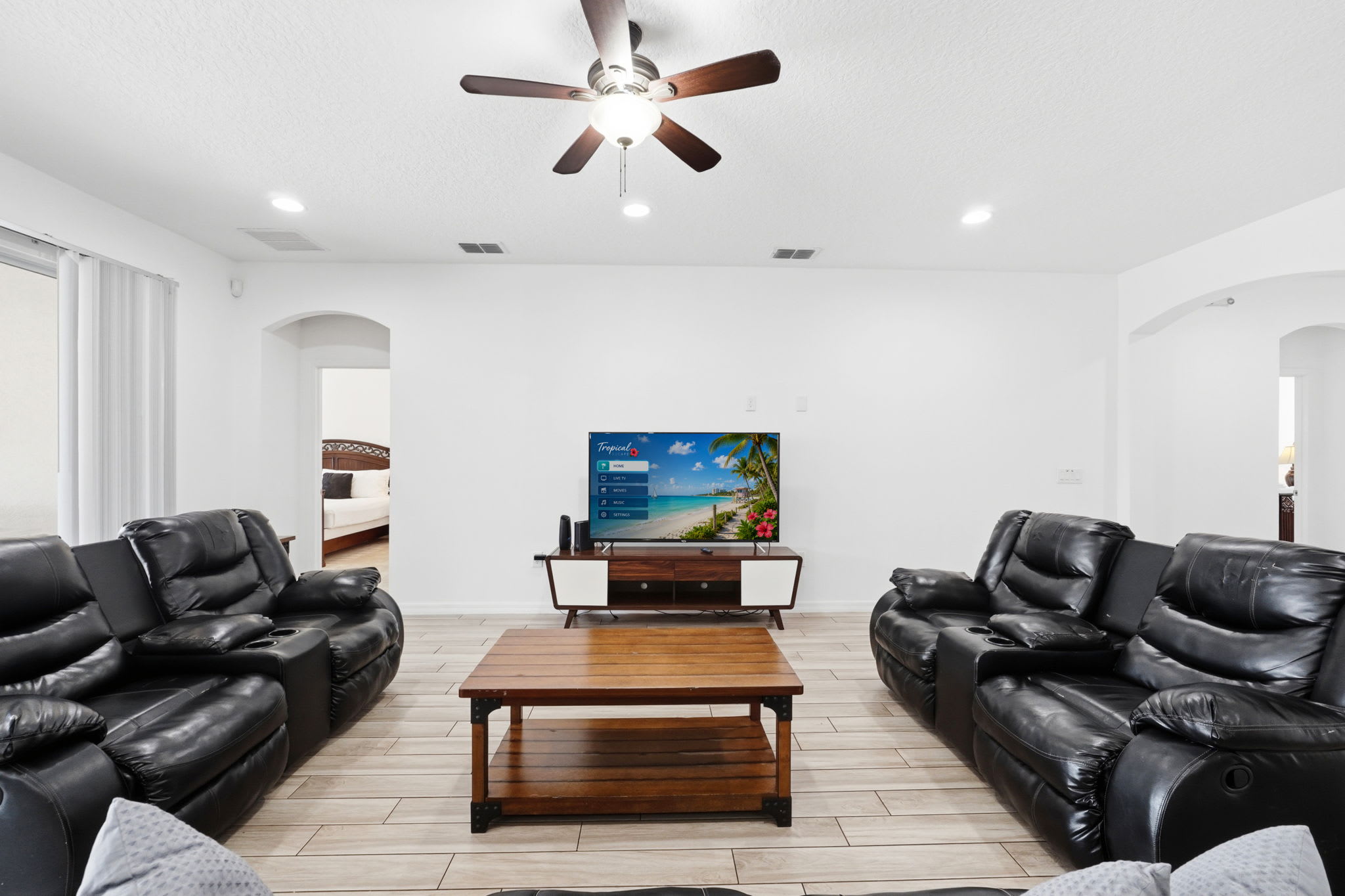 Grand 13 BR Villa w Private Pool | Photo 9