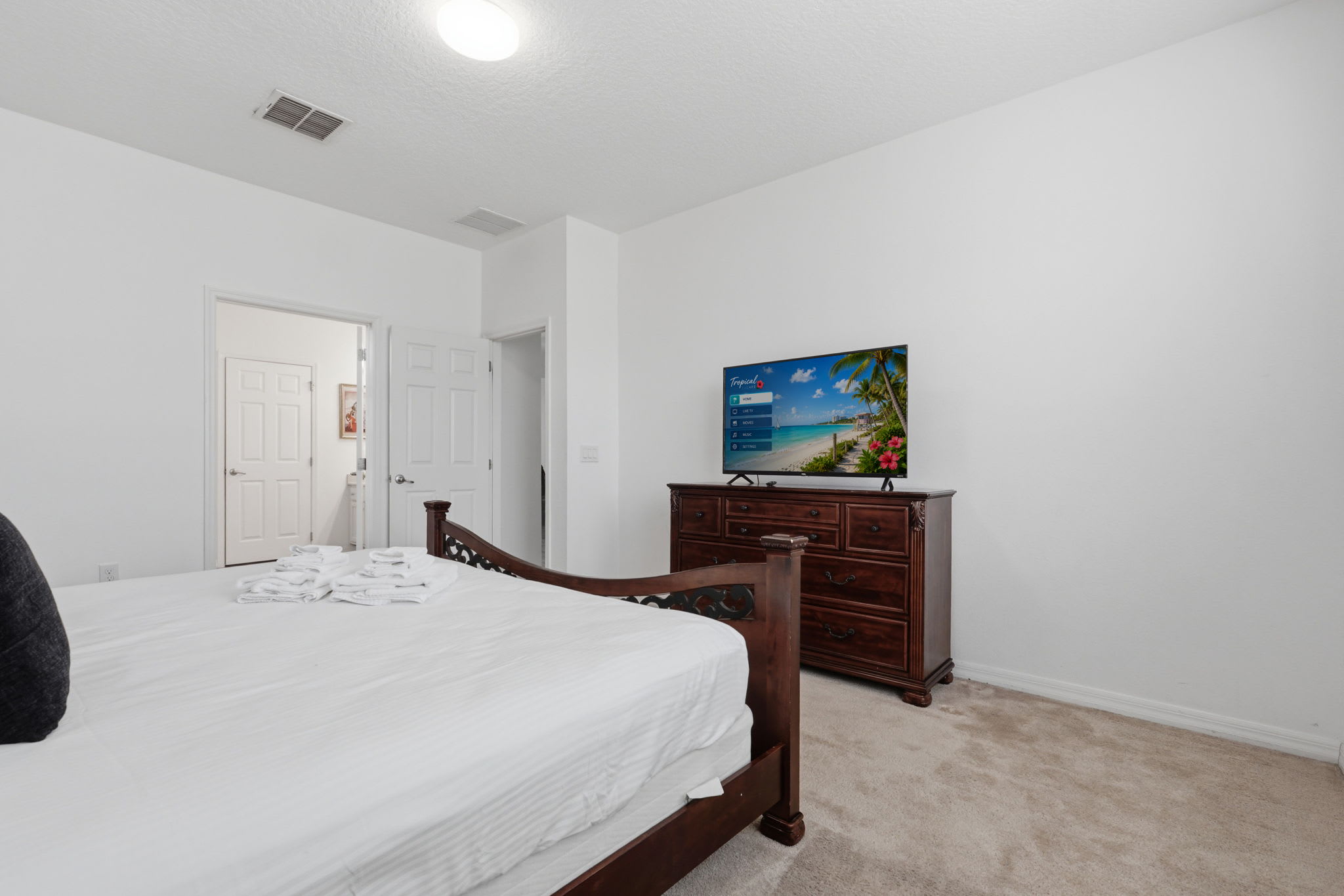 Grand 13 BR Villa w Private Pool | Photo 41