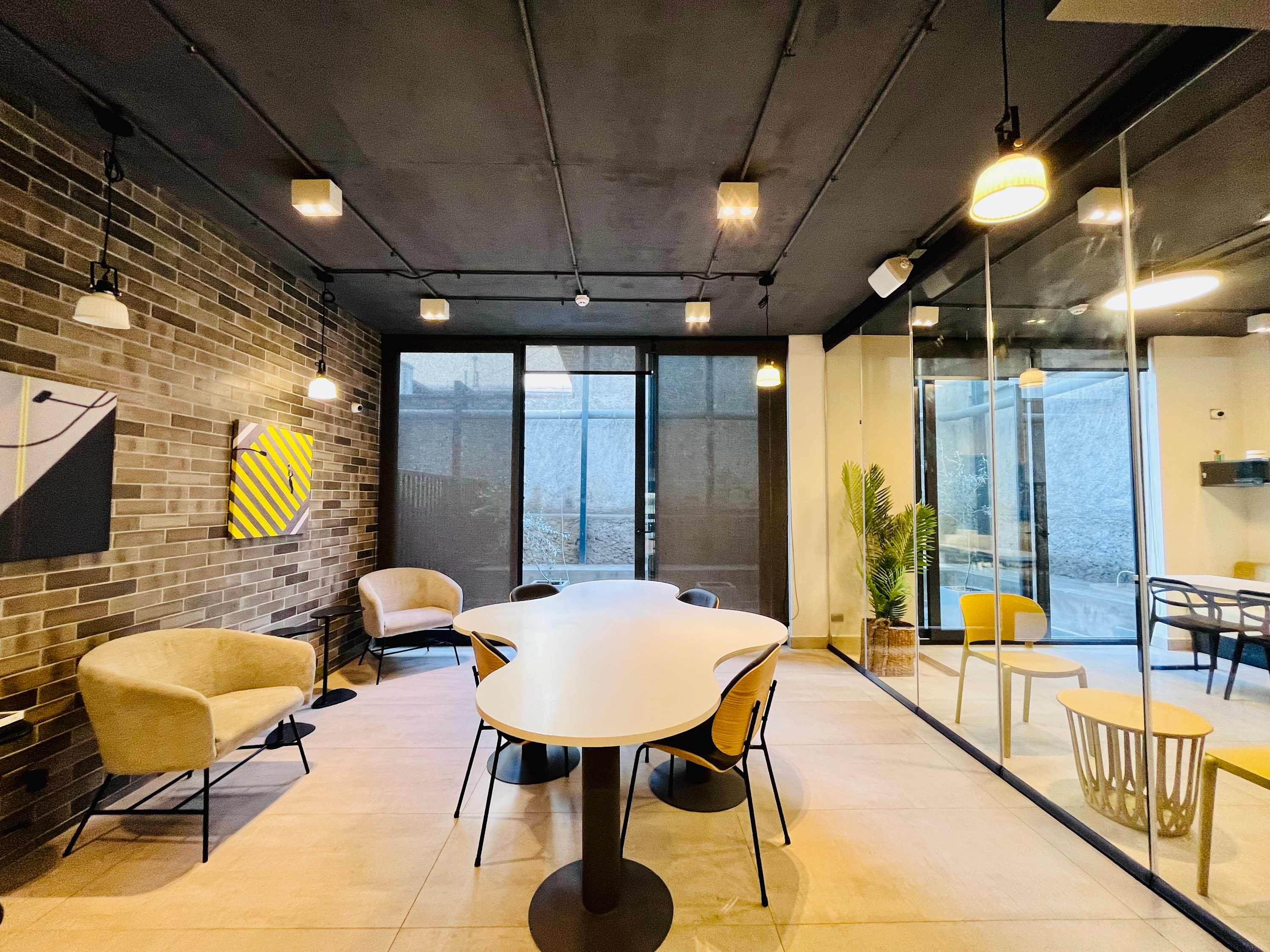 Modern Morandé Studio - Cowork, Laundry & Pool