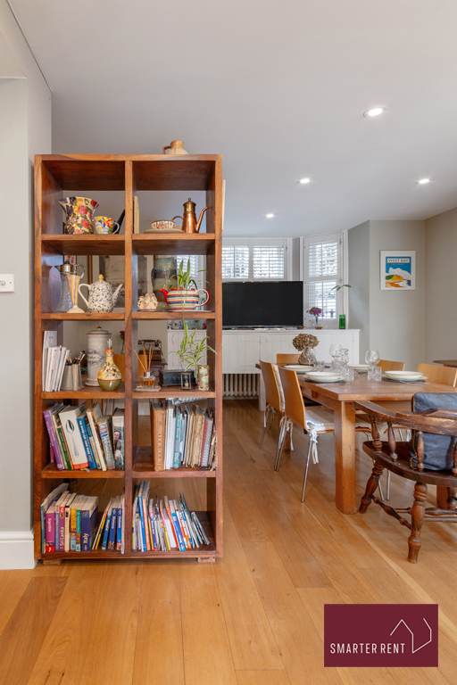 Wimbledon Village, 4 Beds, parking in 6 Lancaster Road SW19 5DD - Property image 9 - VivreStays