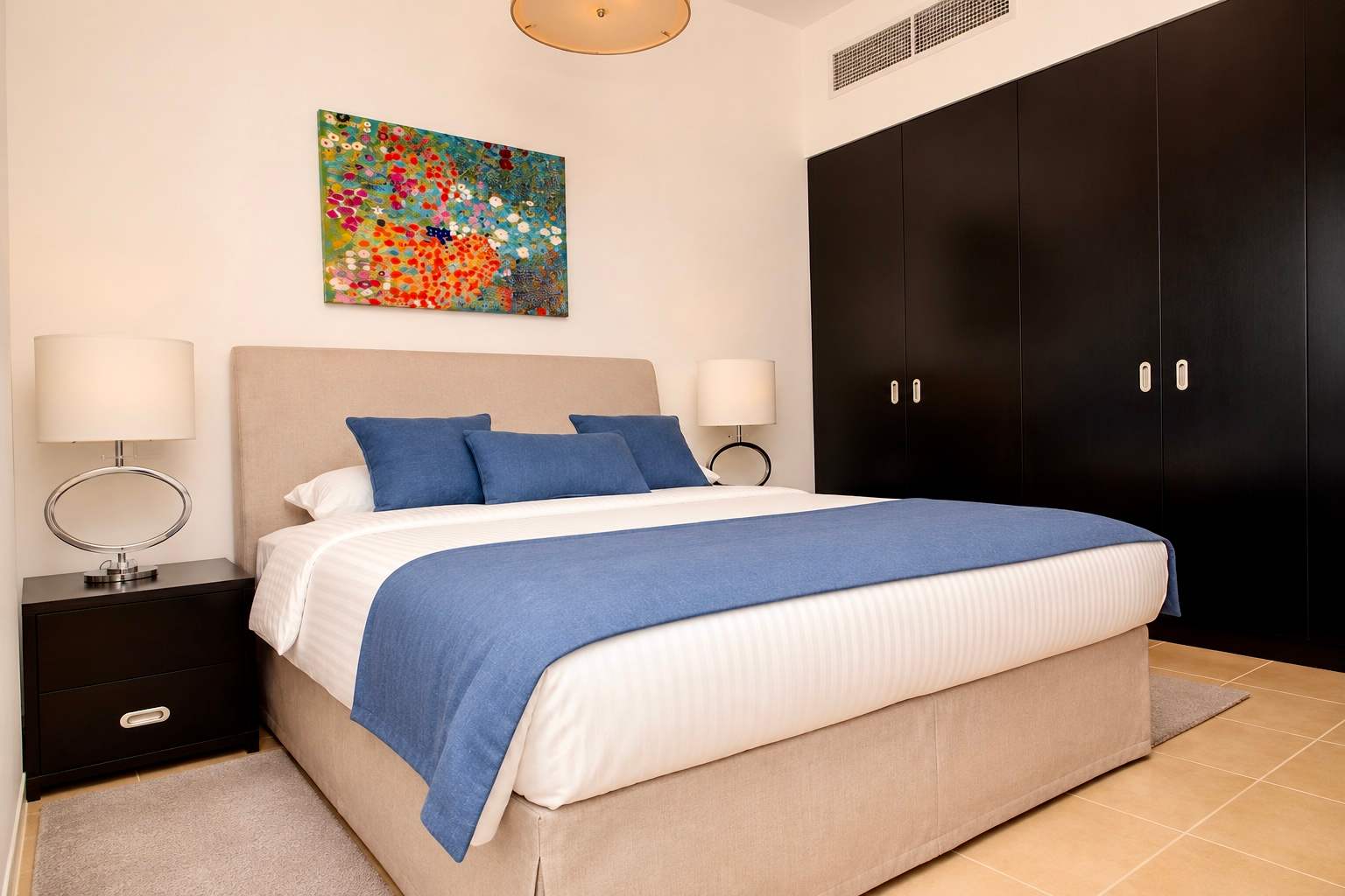 Dubai Marina 2BR Apartment with Beach Access - Image 10