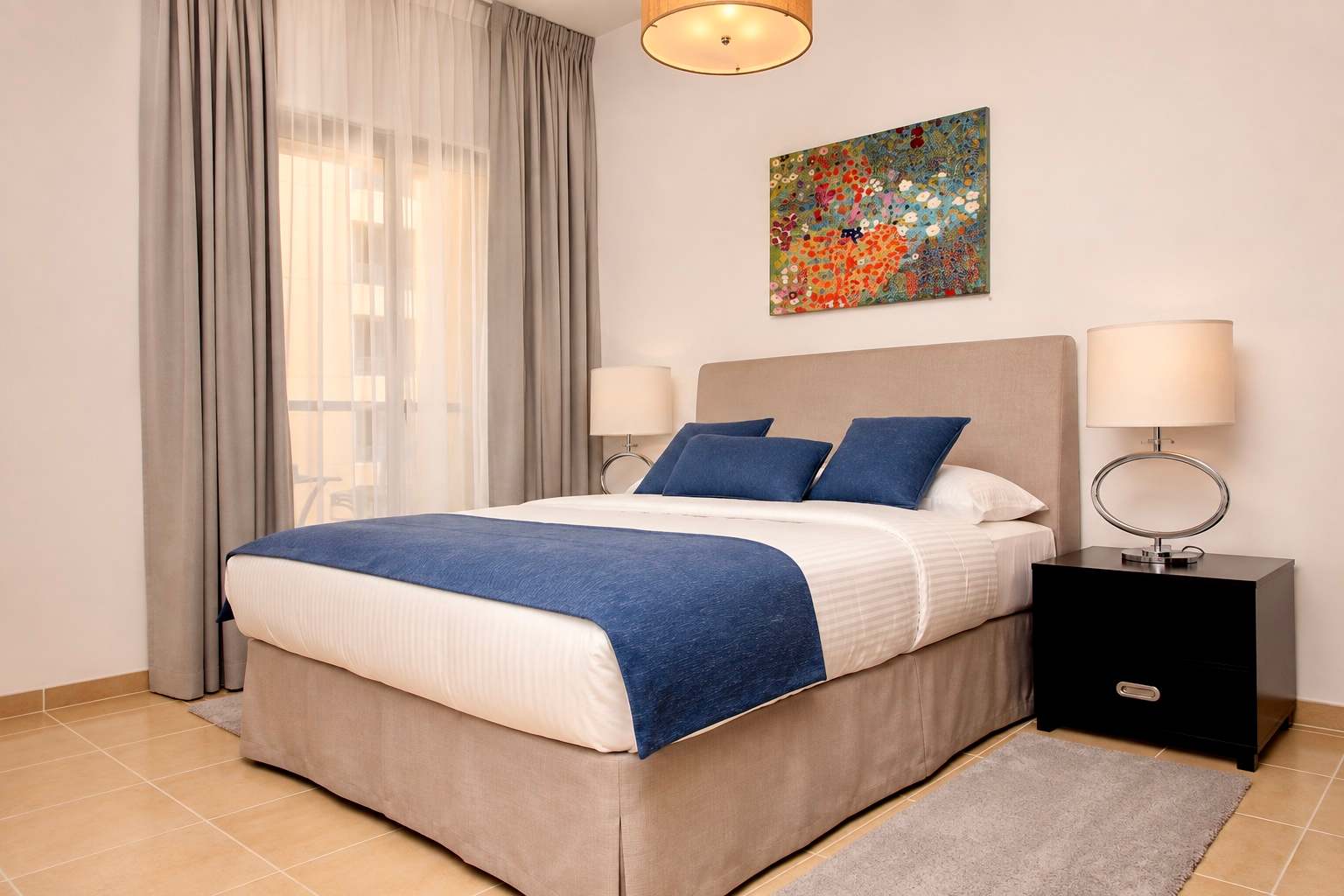 Dubai Marina 2BR Apartment with Beach Access - Image 11