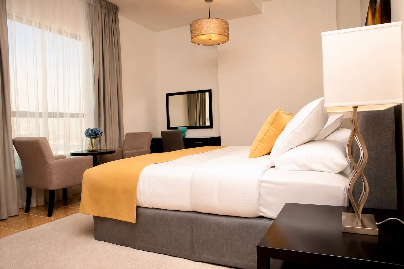 Dubai Marina 2BR Apartment with Beach Access - Image 9