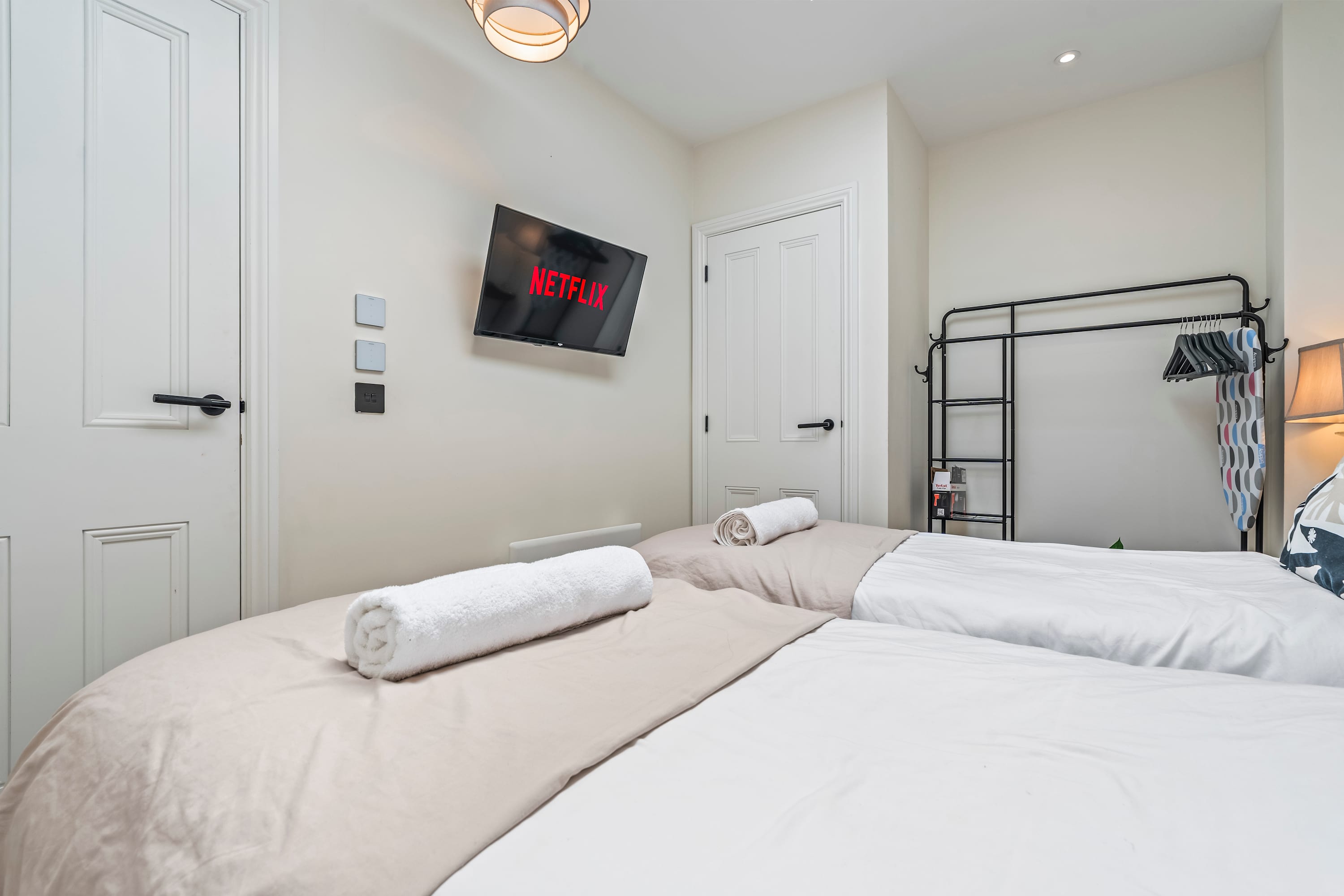 Modern Flat In Jewellery Quarter, Free Parking in Cox Street 36-37 B3 1RZ - Property image 30 - VivreStays