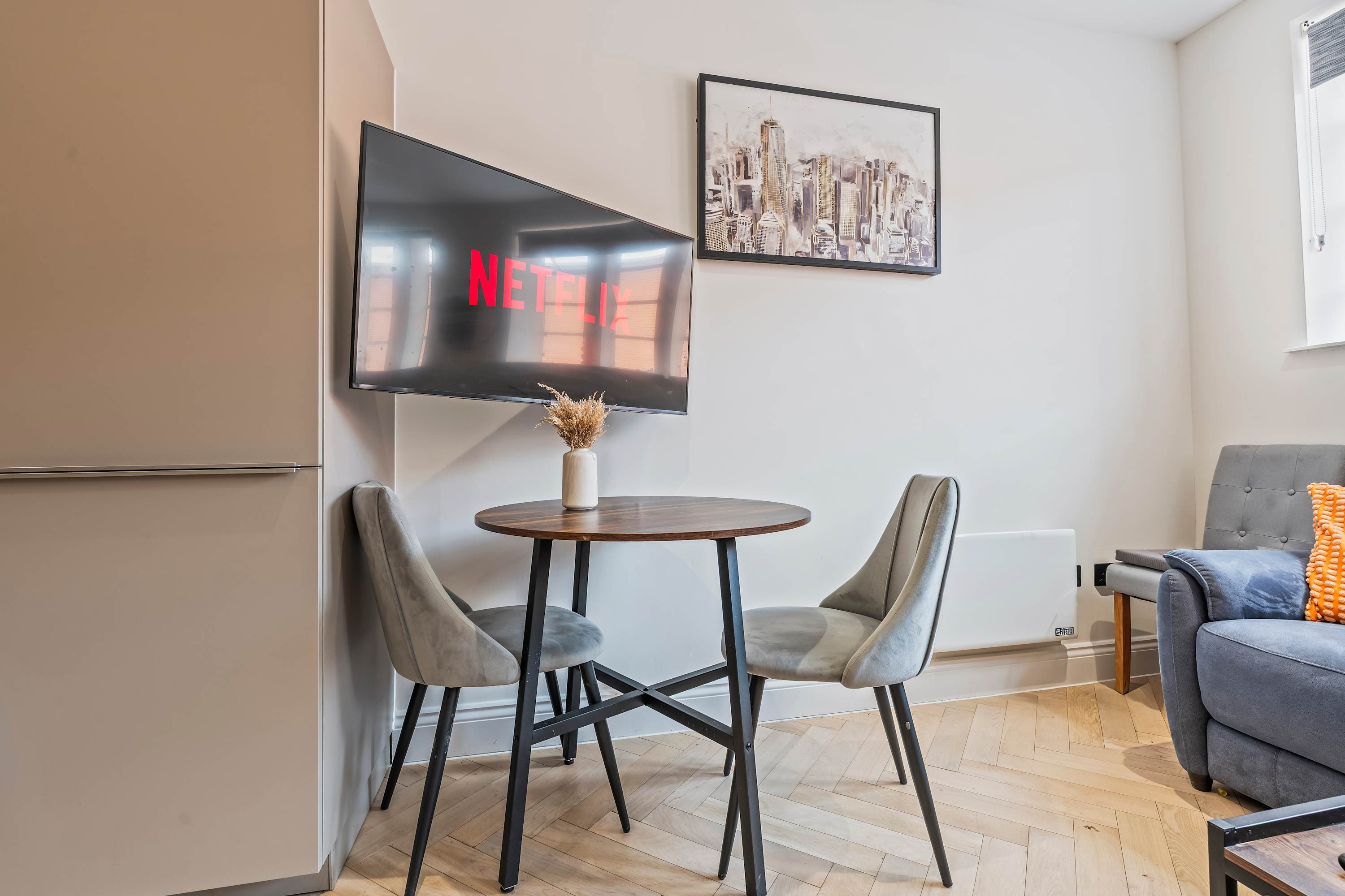 Modern Flat In Jewellery Quarter, Free Parking in Cox Street 36-37 B3 1RZ - Property image 6 - VivreStays