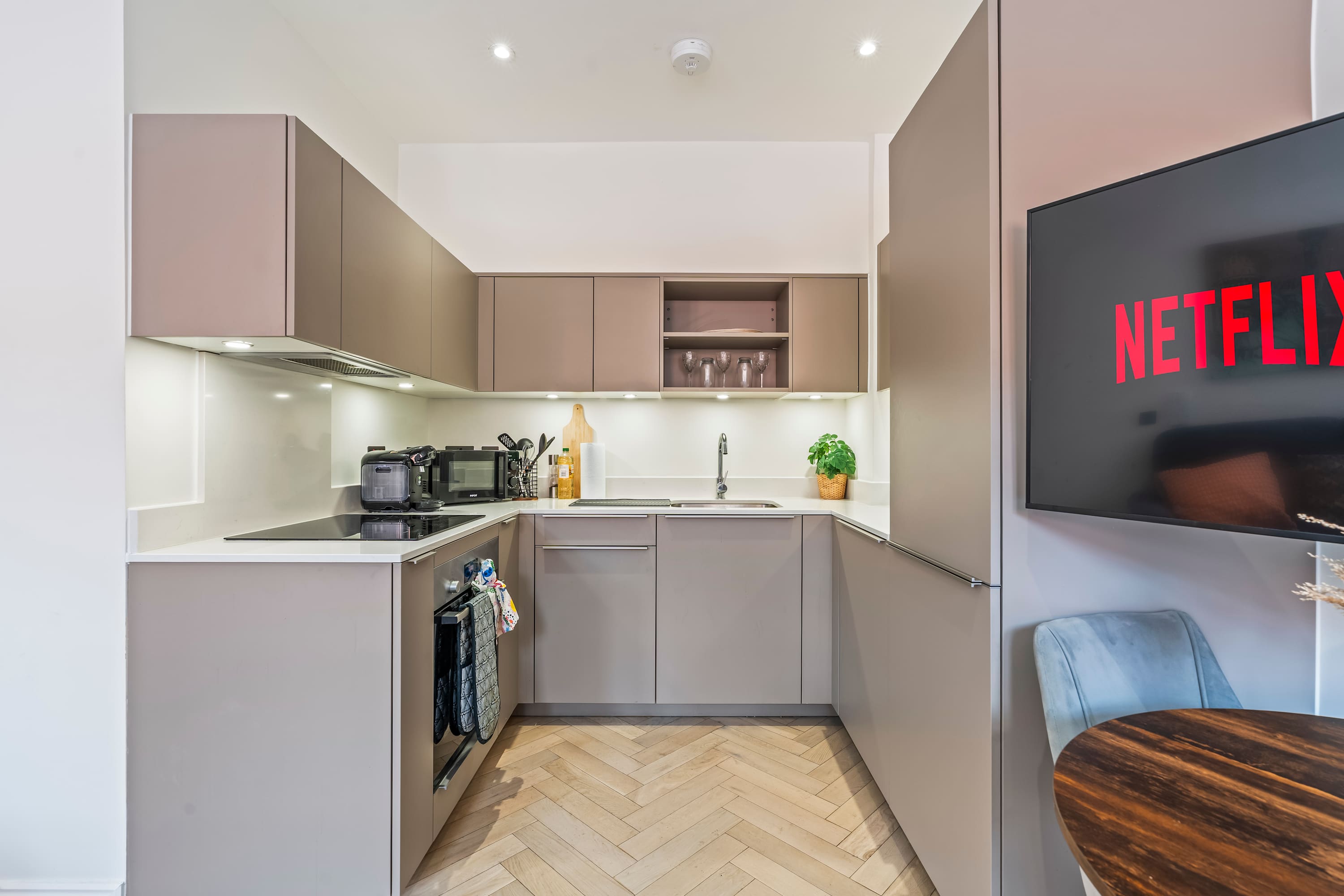 Modern Flat In Jewellery Quarter, Free Parking in Cox Street 36-37 B3 1RZ - Property image 11 - VivreStays