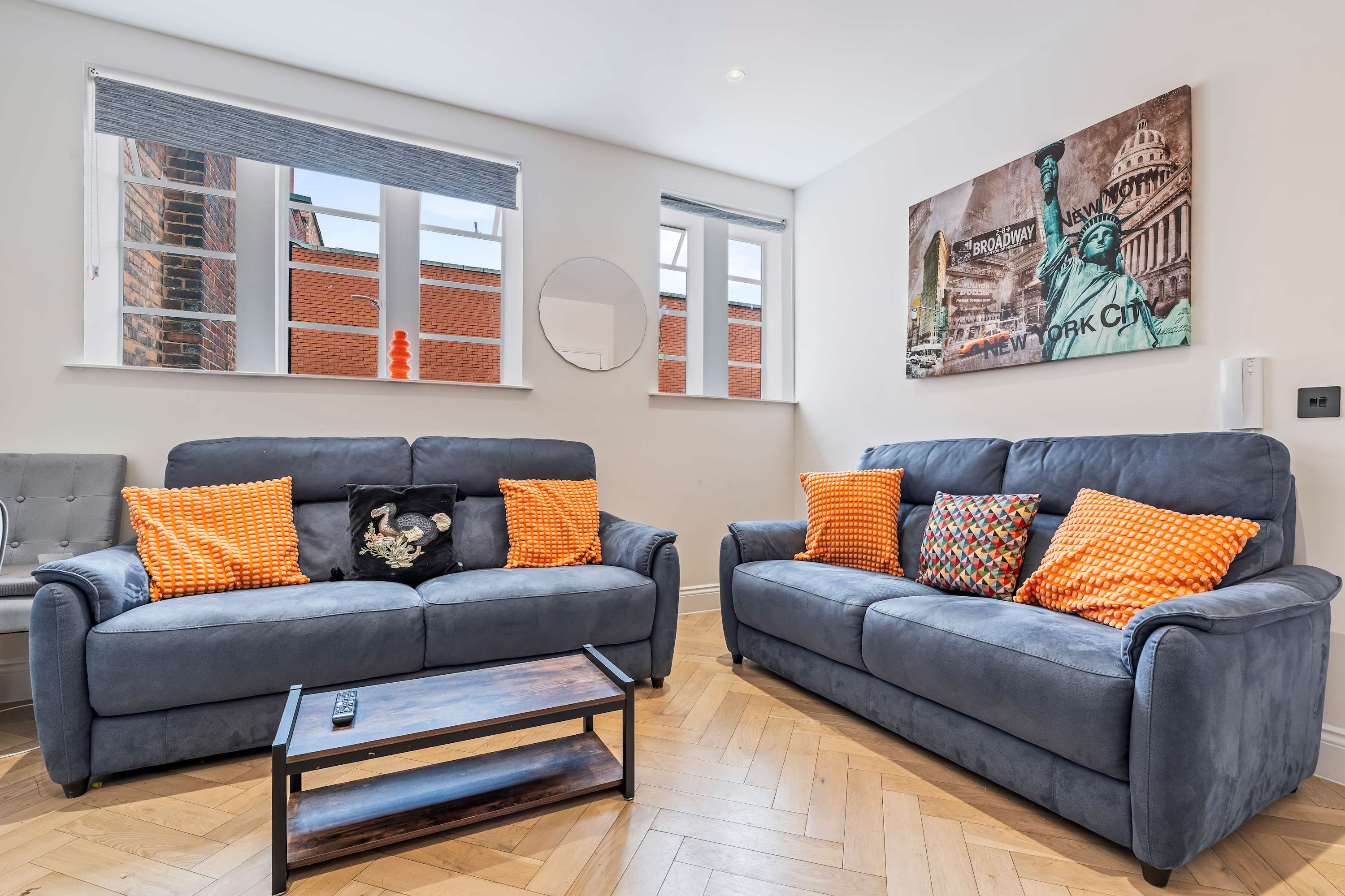 Modern Flat In Jewellery Quarter, Free Parking in Cox Street 36-37 B3 1RZ - Property image 8 - VivreStays