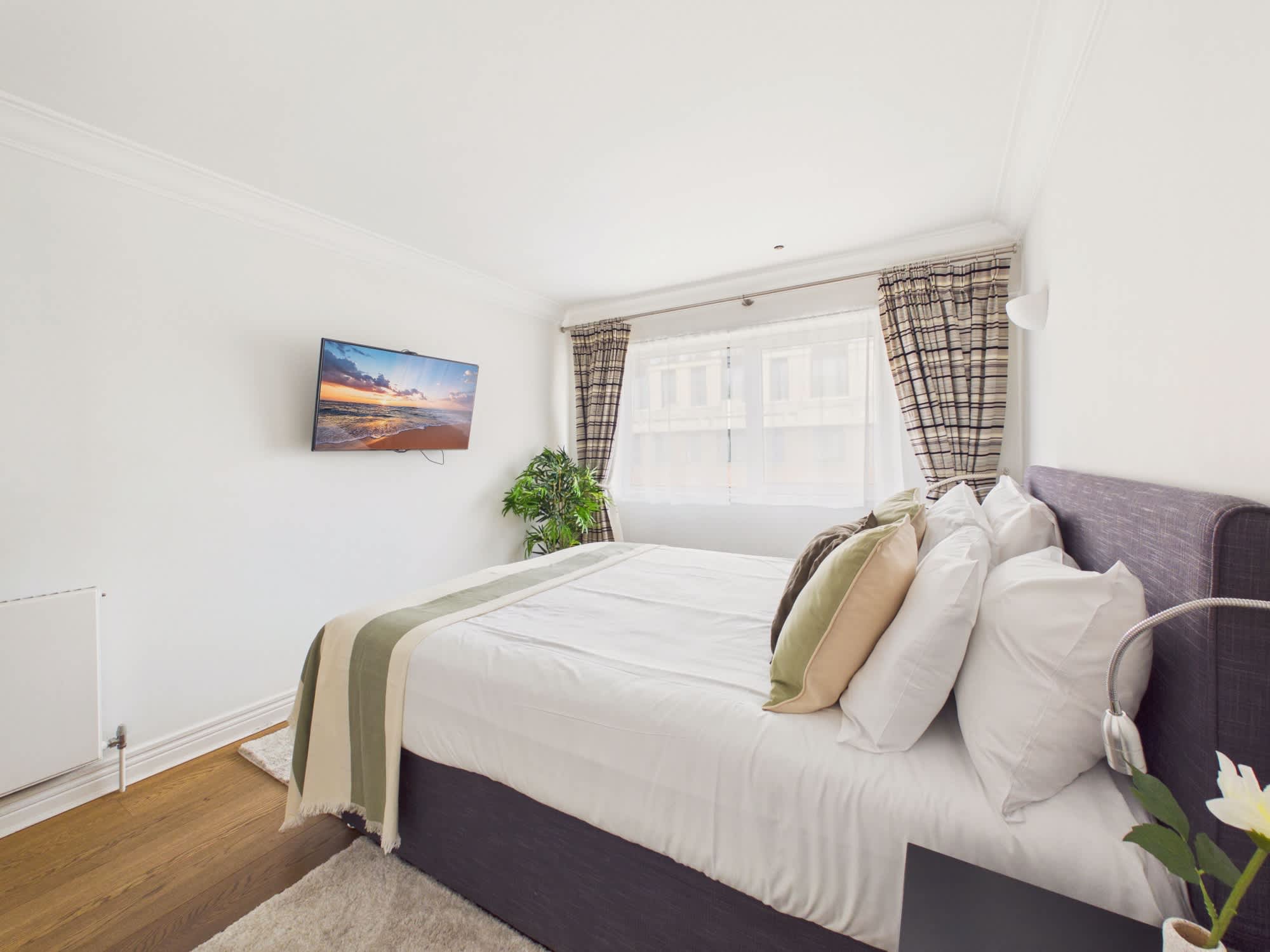 Elegant 1 Bed Covent Garden · West End · Sleeps 2 in Crown Court WC2B - Property image 6 - VivreStays