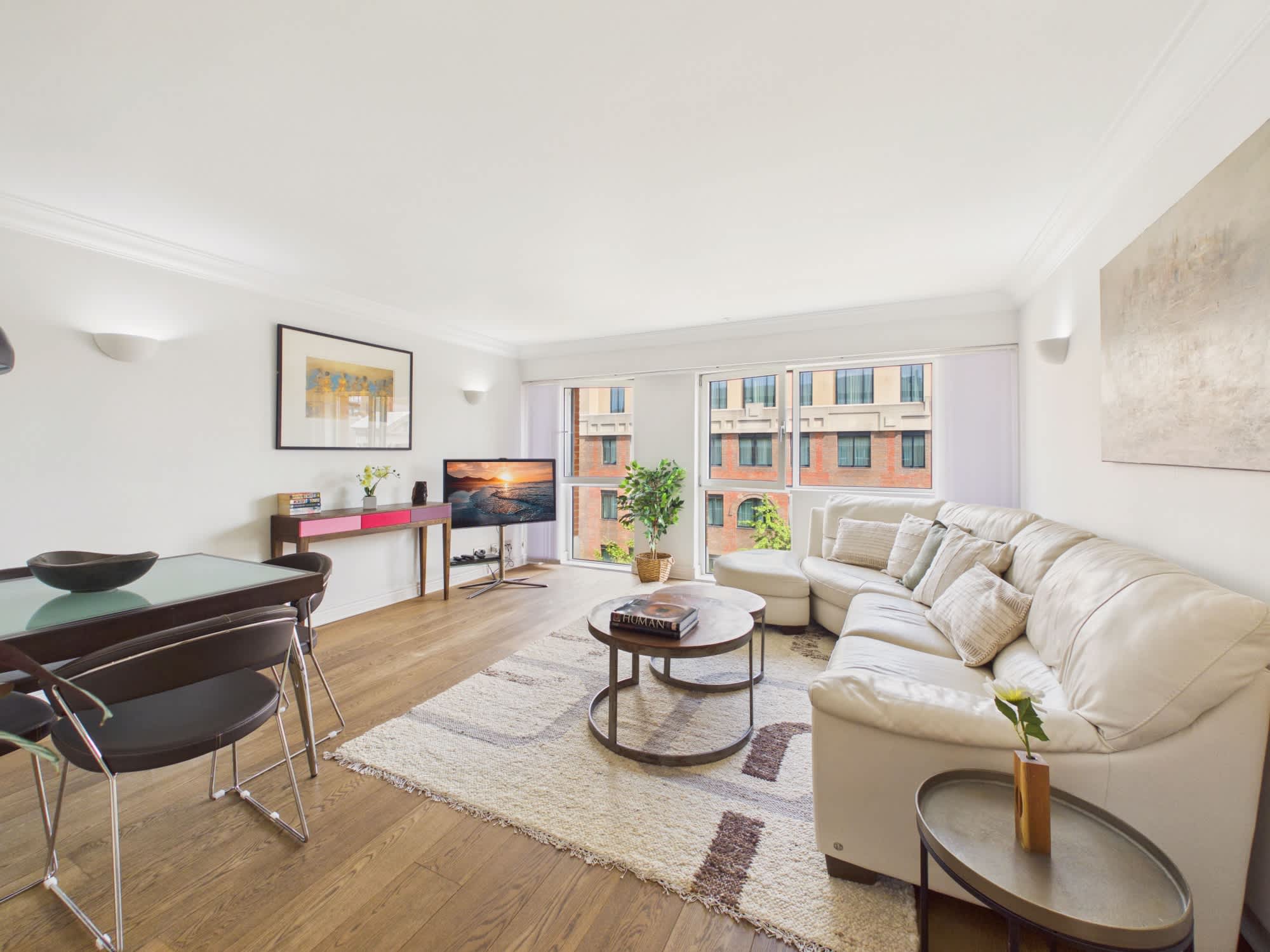 Elegant 1 Bed Covent Garden · West End · Sleeps 2 in Crown Court WC2B - Property image 11 - VivreStays