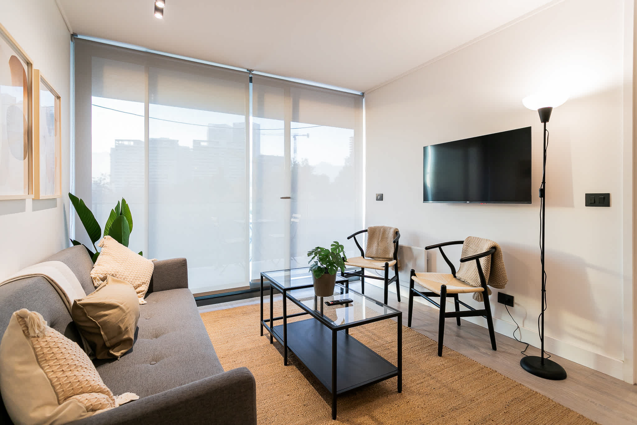 2BR Apartment in Las Condes Steps from Arauco Park