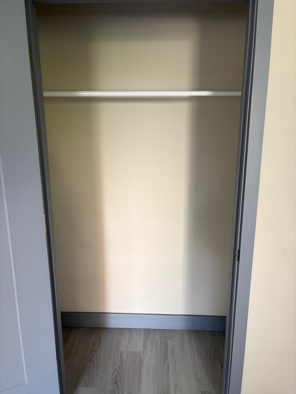 #40.6 St. Catharines 1-bedroom Hotel-Apartment