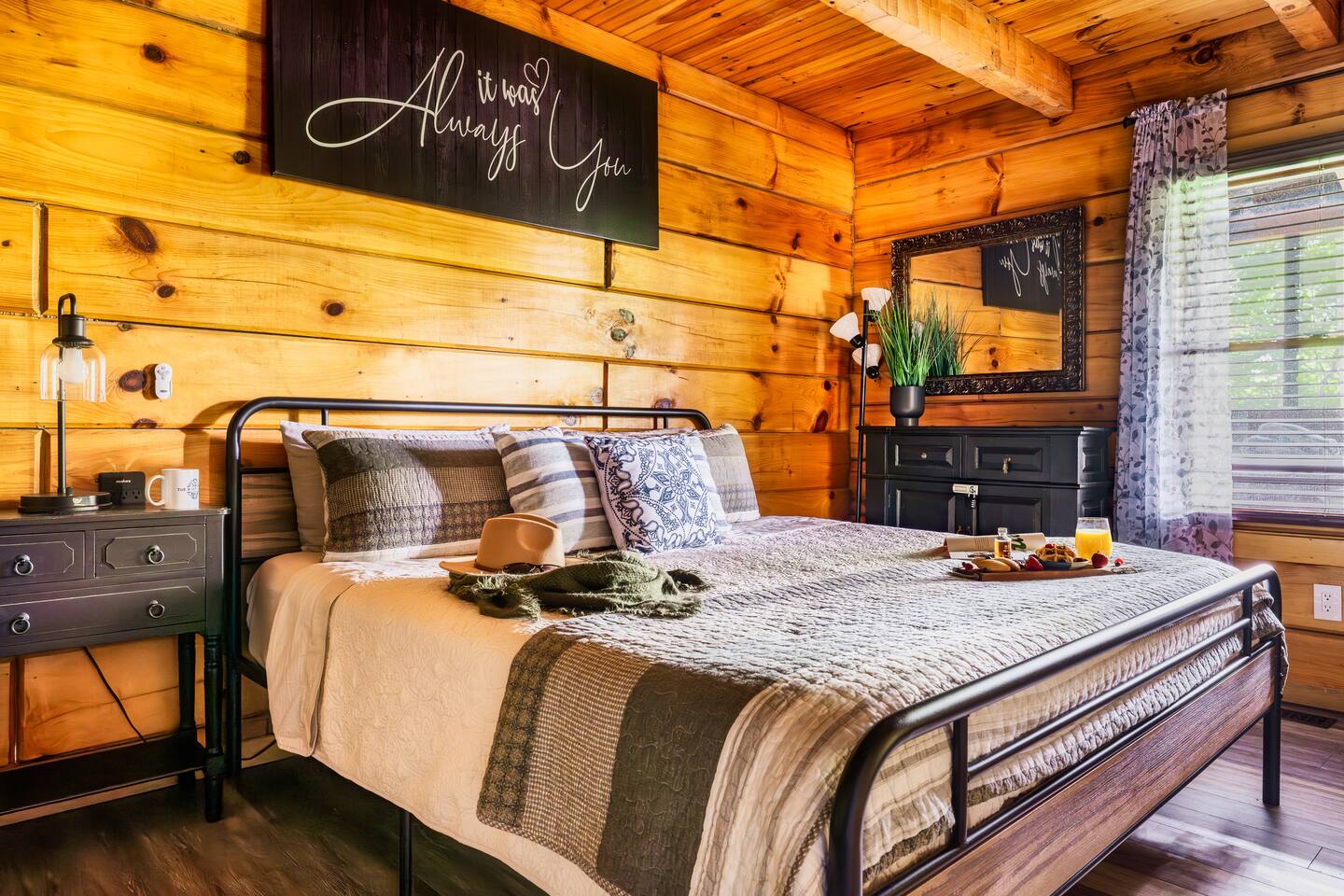 Romantic - Firepit - Hot tub - Pet Friendly