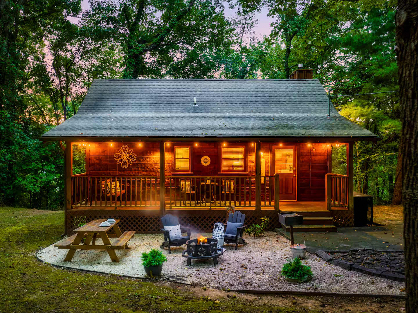 Romantic - Firepit - Hot tub - Pet Friendly