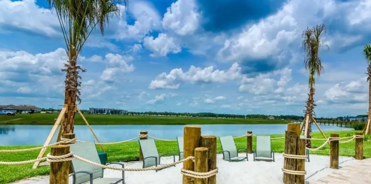 9BR Sleeps 26 – Private Pool & Spa Near Disney