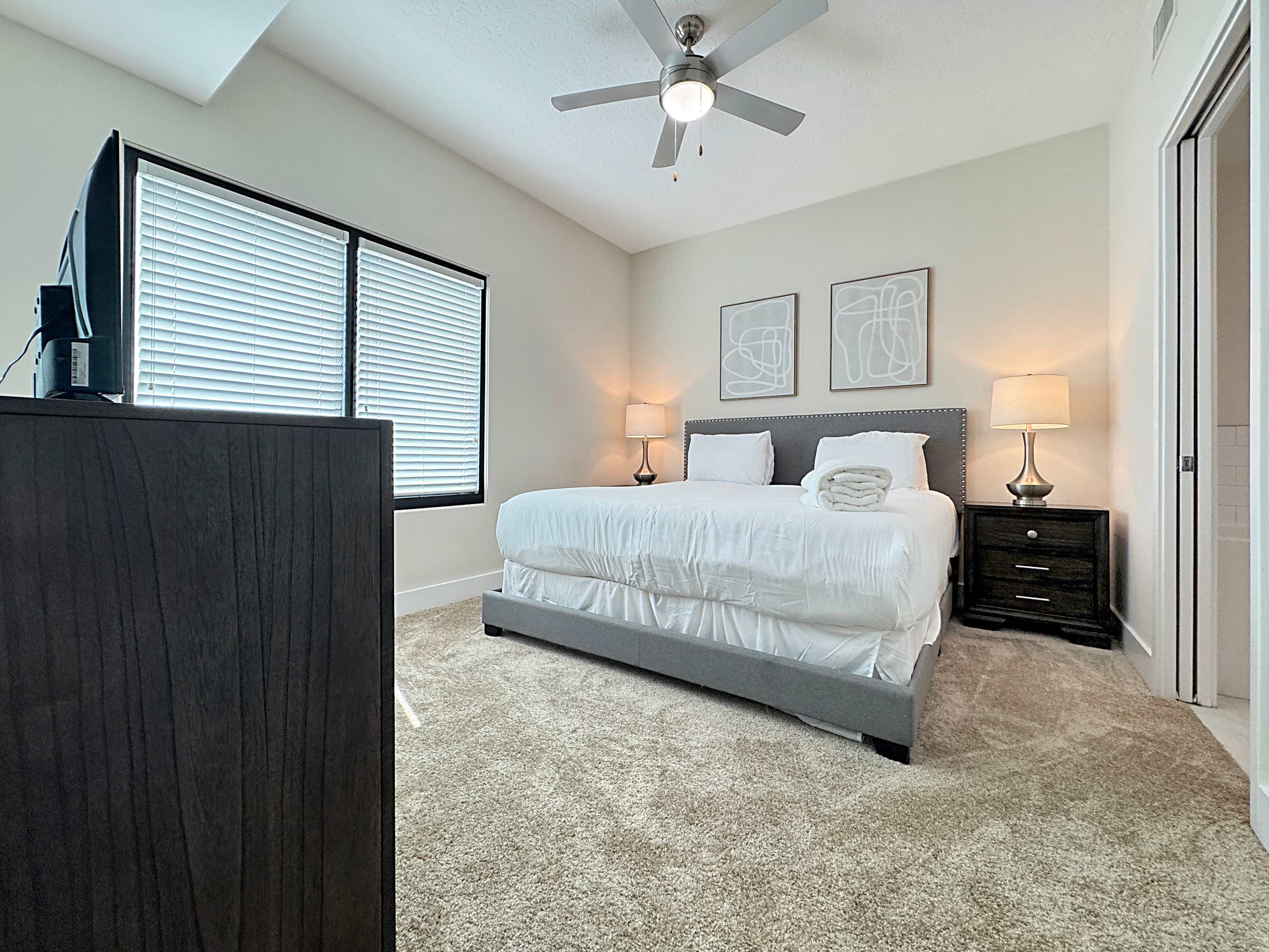 Harbour Island Luxury | Resort-Style 2BR with Downtown Views