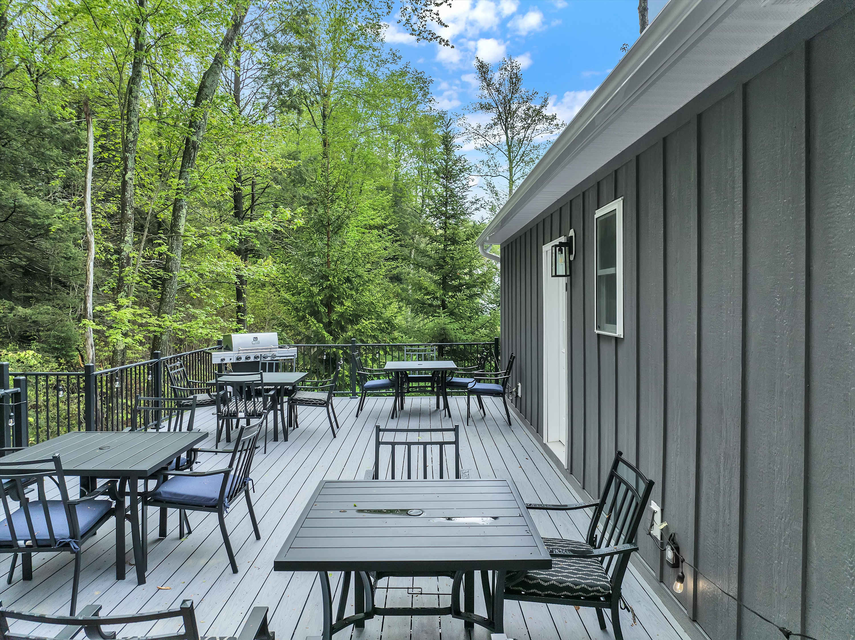 Private Pool Chalet | HotTub | Firepit | Game Room