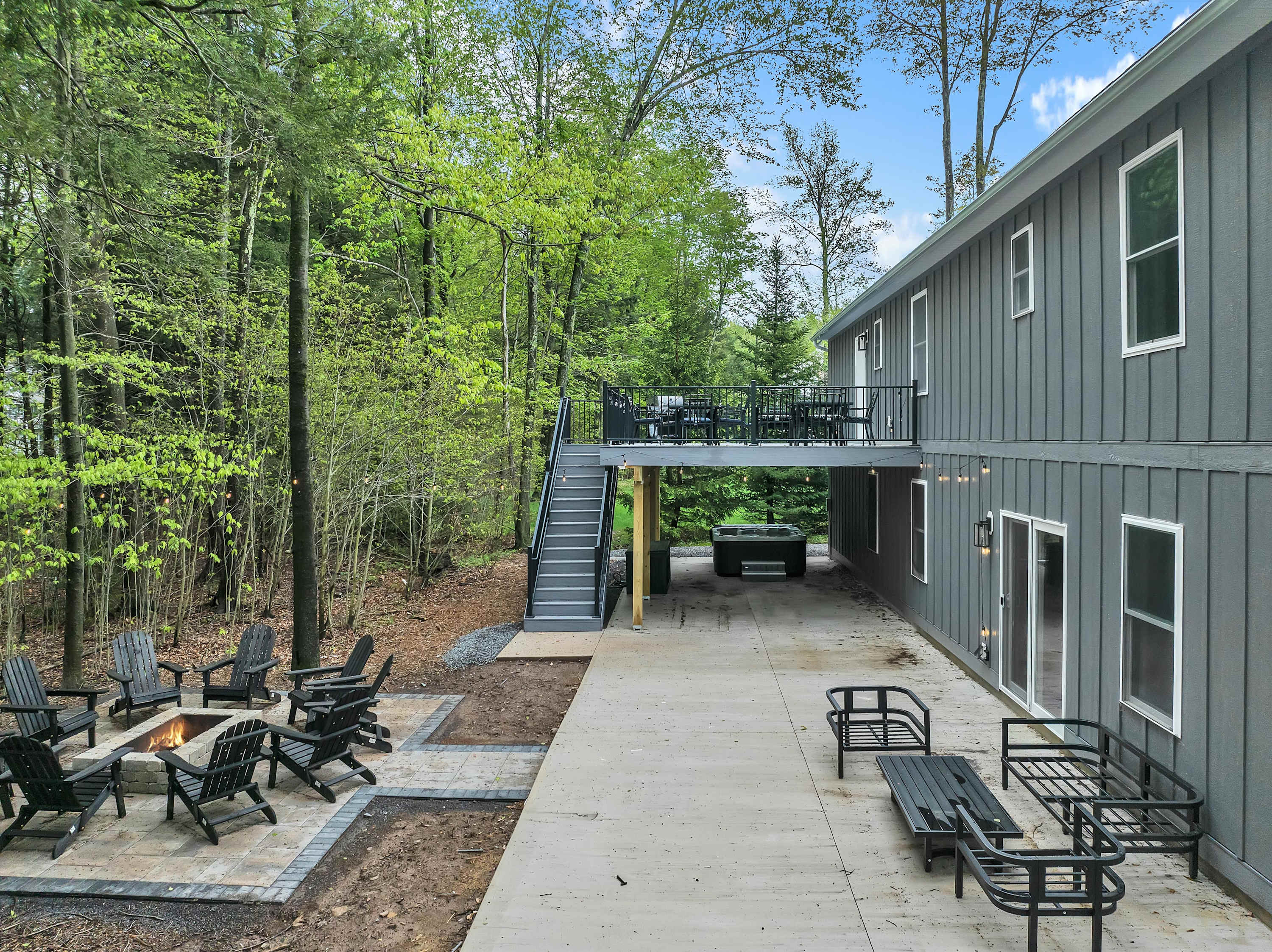 Private Pool Chalet | HotTub | Firepit | Game Room