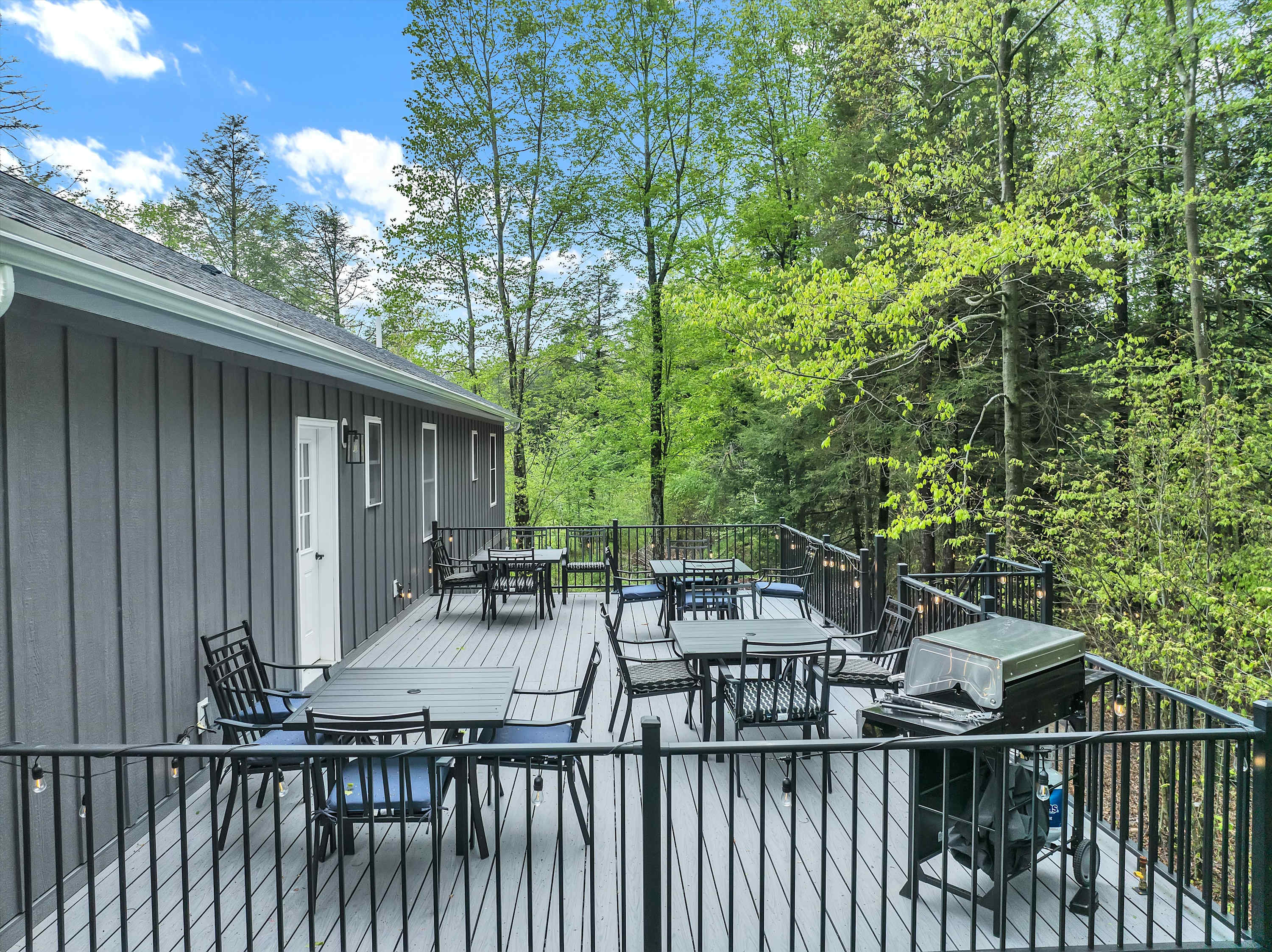Private Pool Chalet | HotTub | Firepit | Game Room