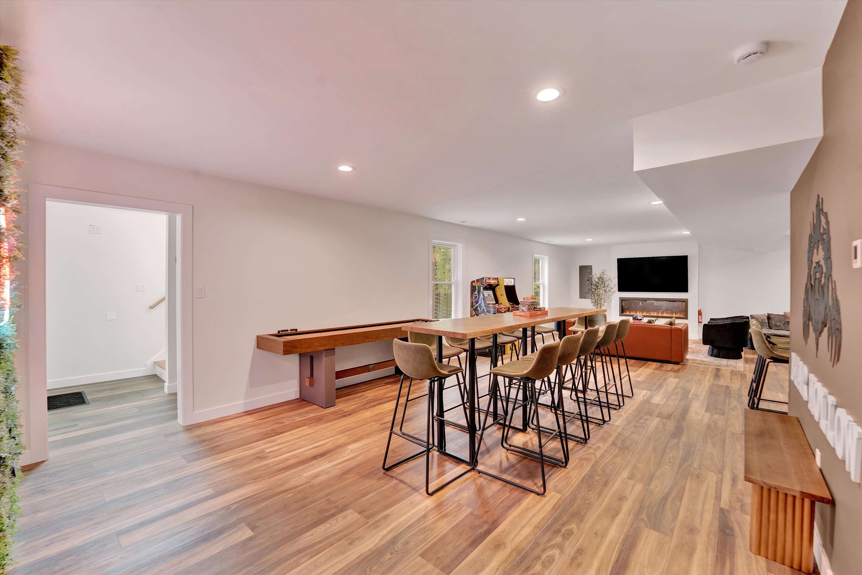 Private Pool Chalet | HotTub | Firepit | Game Room
