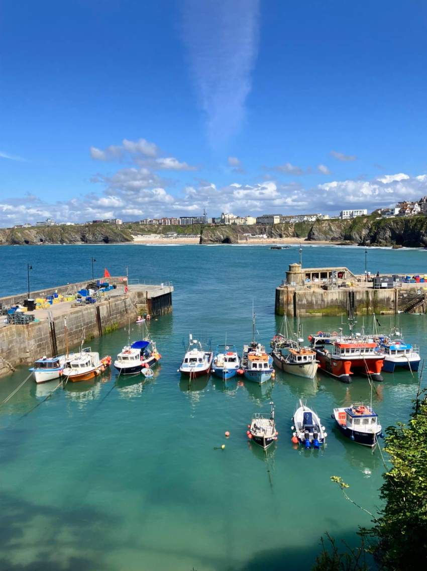 View Luxury Fistral Beach Apartment Newquay, Cornwall Parking in 28 Zinc Apartments, Headland Road 2-10 TR7 1FD Luxury Fistral Beach Apartment Newquay, Cornwall Parking in 28 Zinc Apartments, Headland Road 2-10 TR7 1FD - Property image 2 - VivreStays