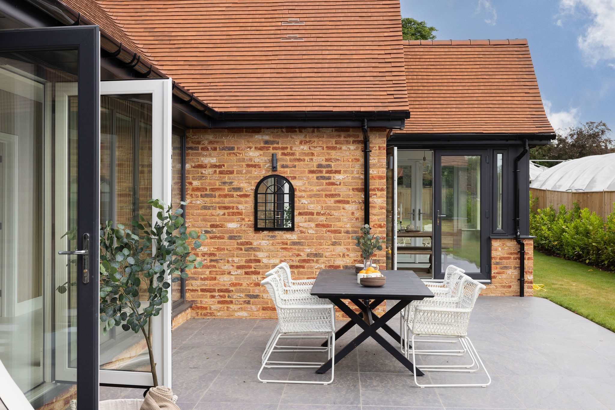 Spacious 6-Bed Home Near Goodwood