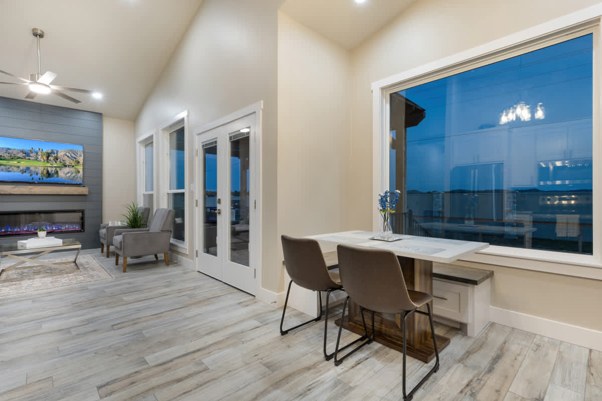 Arch Ray Retreat - Luxury Home w/firepit & grill | Photo 9