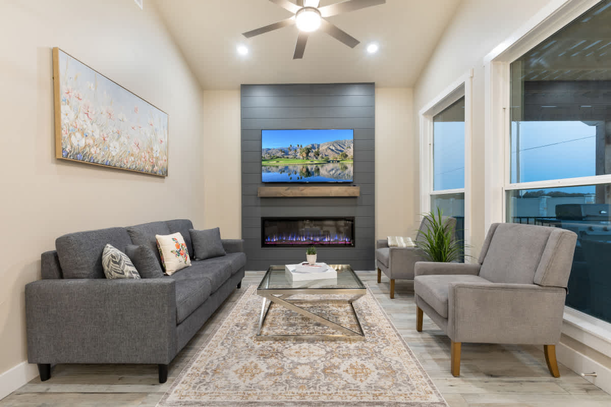 Arch Ray Retreat - Luxury Home w/firepit & grill | Photo 7