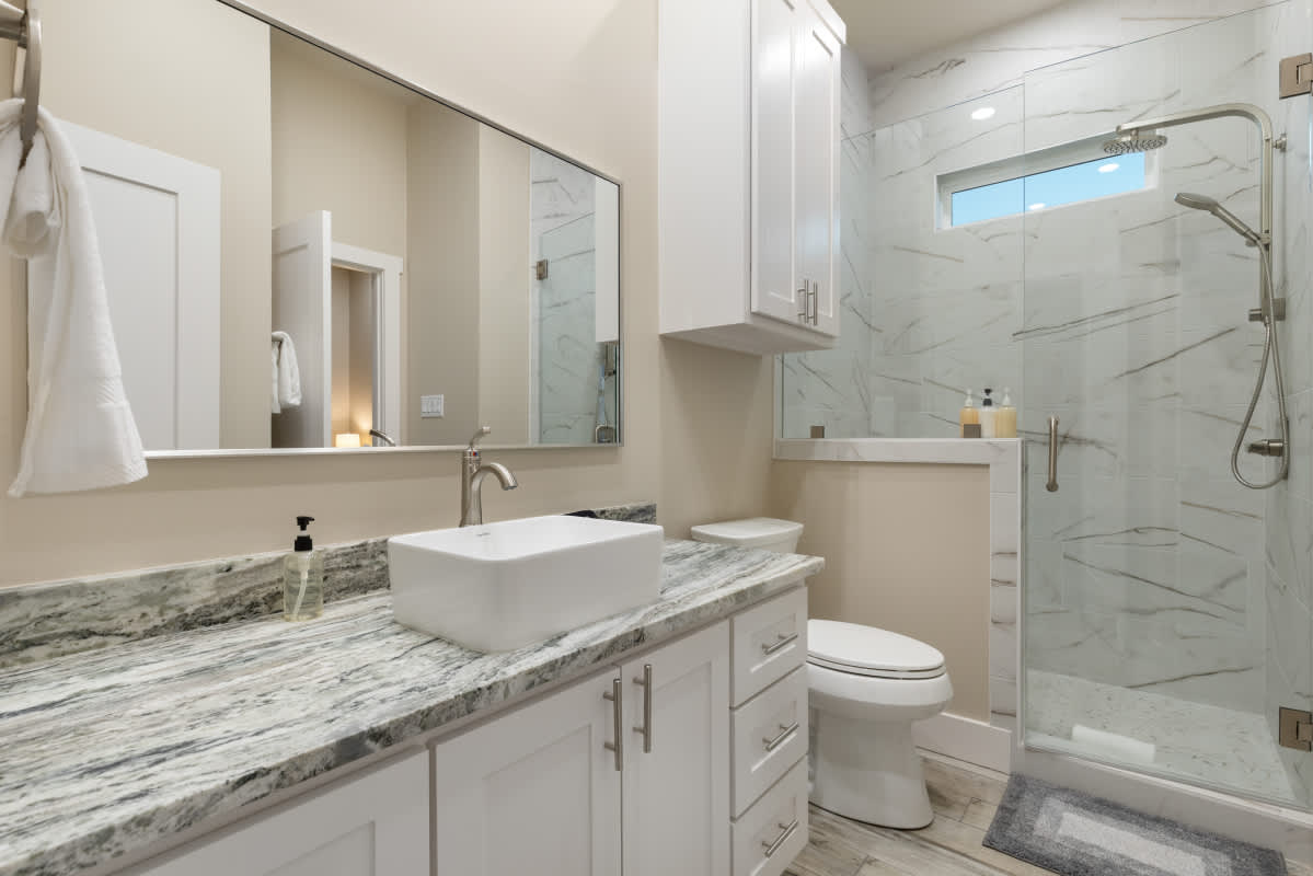 Arch Ray Retreat - Luxury Home w/firepit & grill | Photo 17
