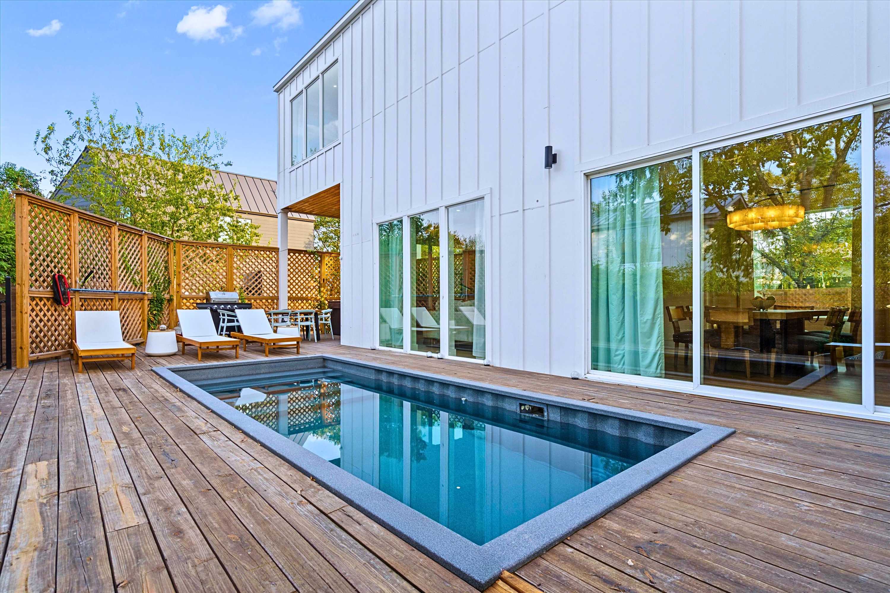 Luxury Group Retreat Pool Hot Tub EV Charger