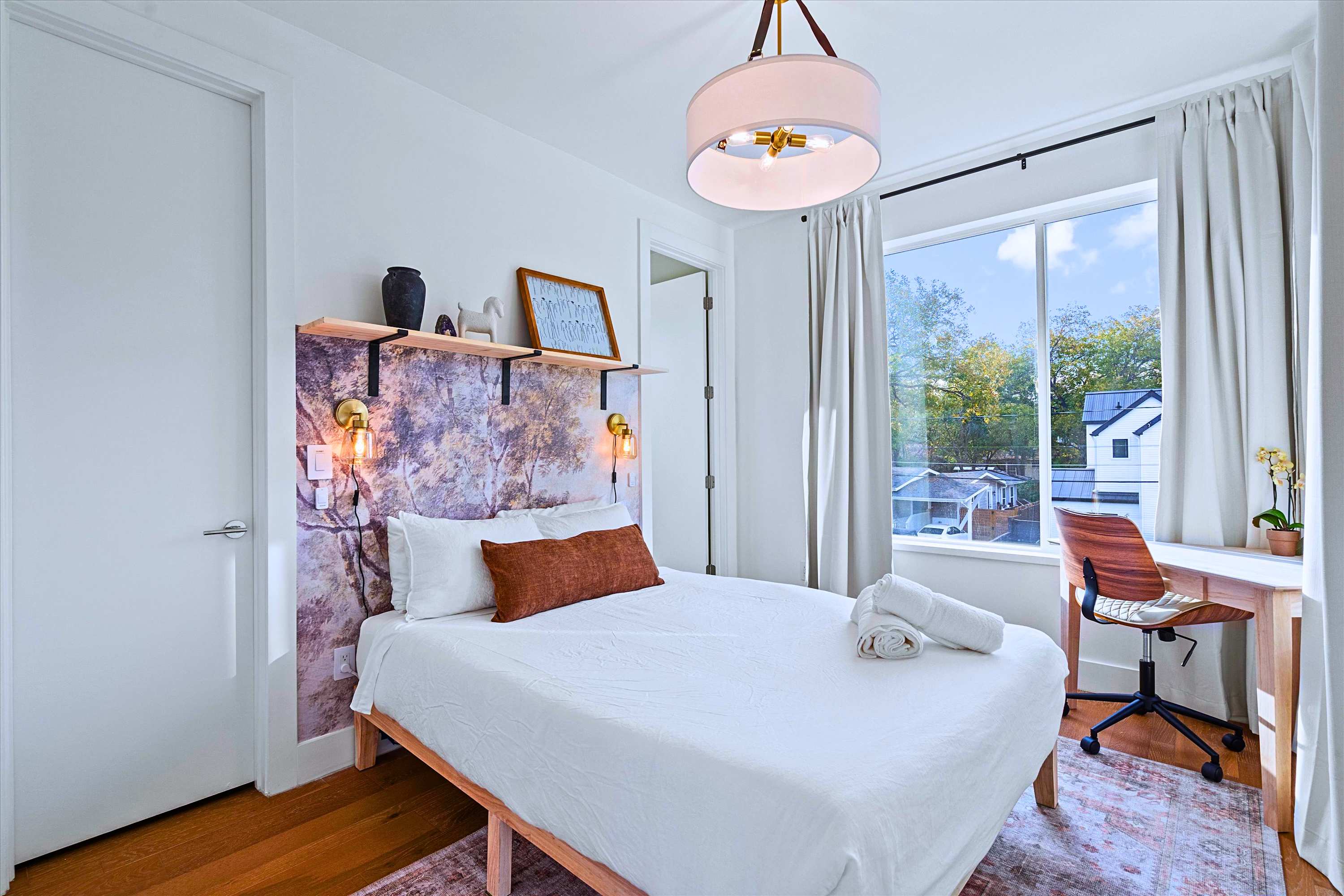 Productive and Cozy: Queen Suite with Stylish Work Space