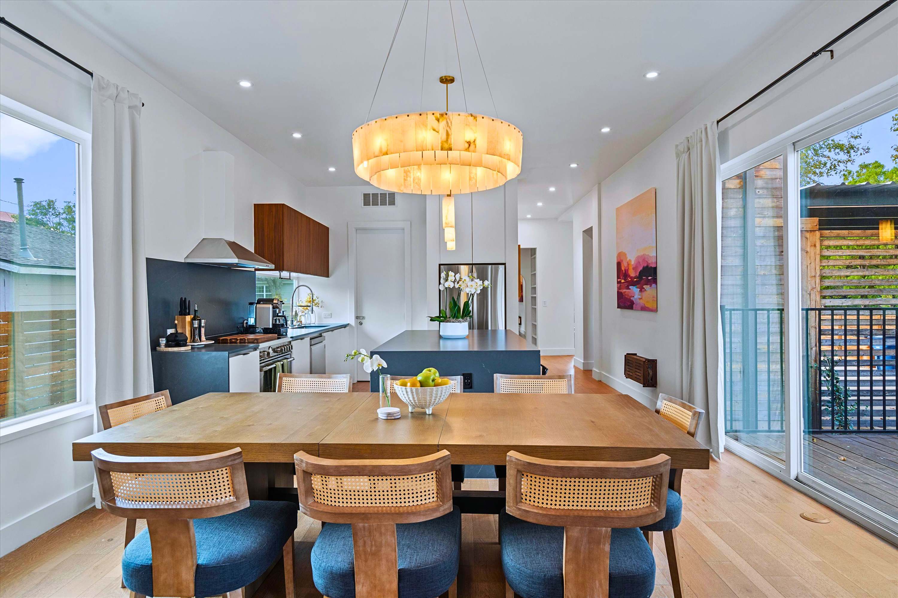 Enjoy Memorable Meals Under a Gorgeous Statement Chandelier