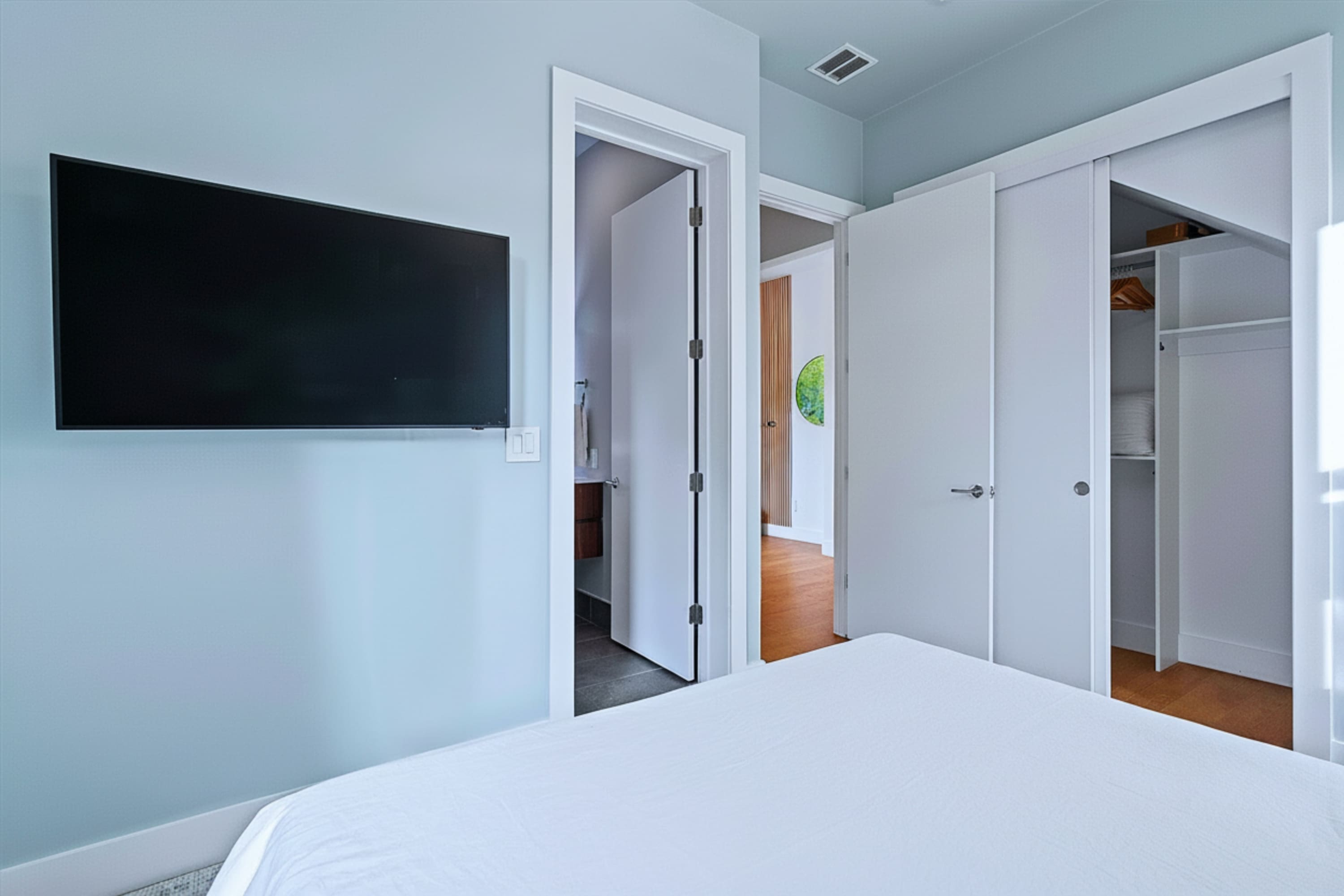 Relax and Watch Your Favorite Shows in This King Suite