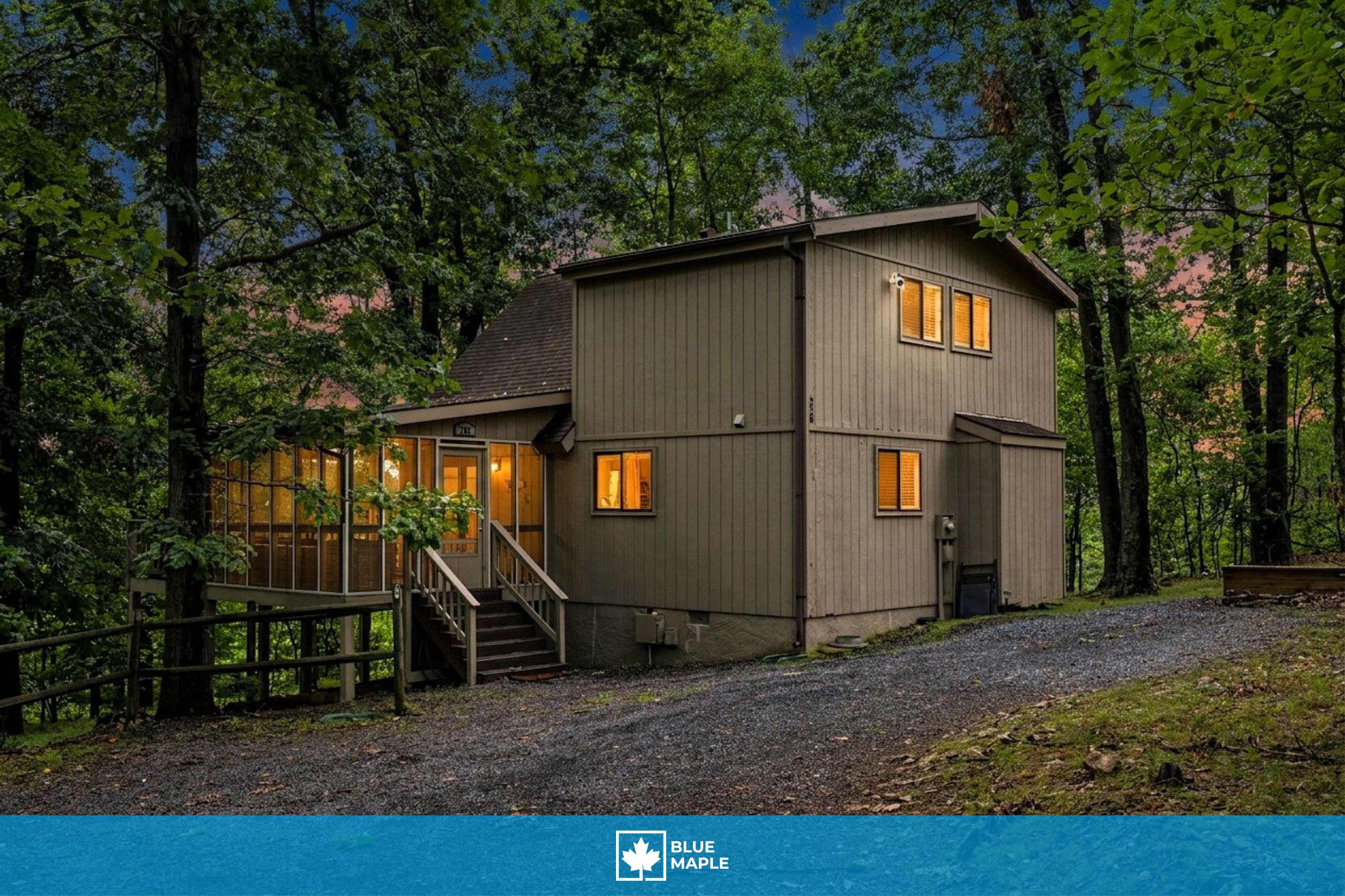 Cozy Woods Retreat w/Screened Porch & Fire Pit