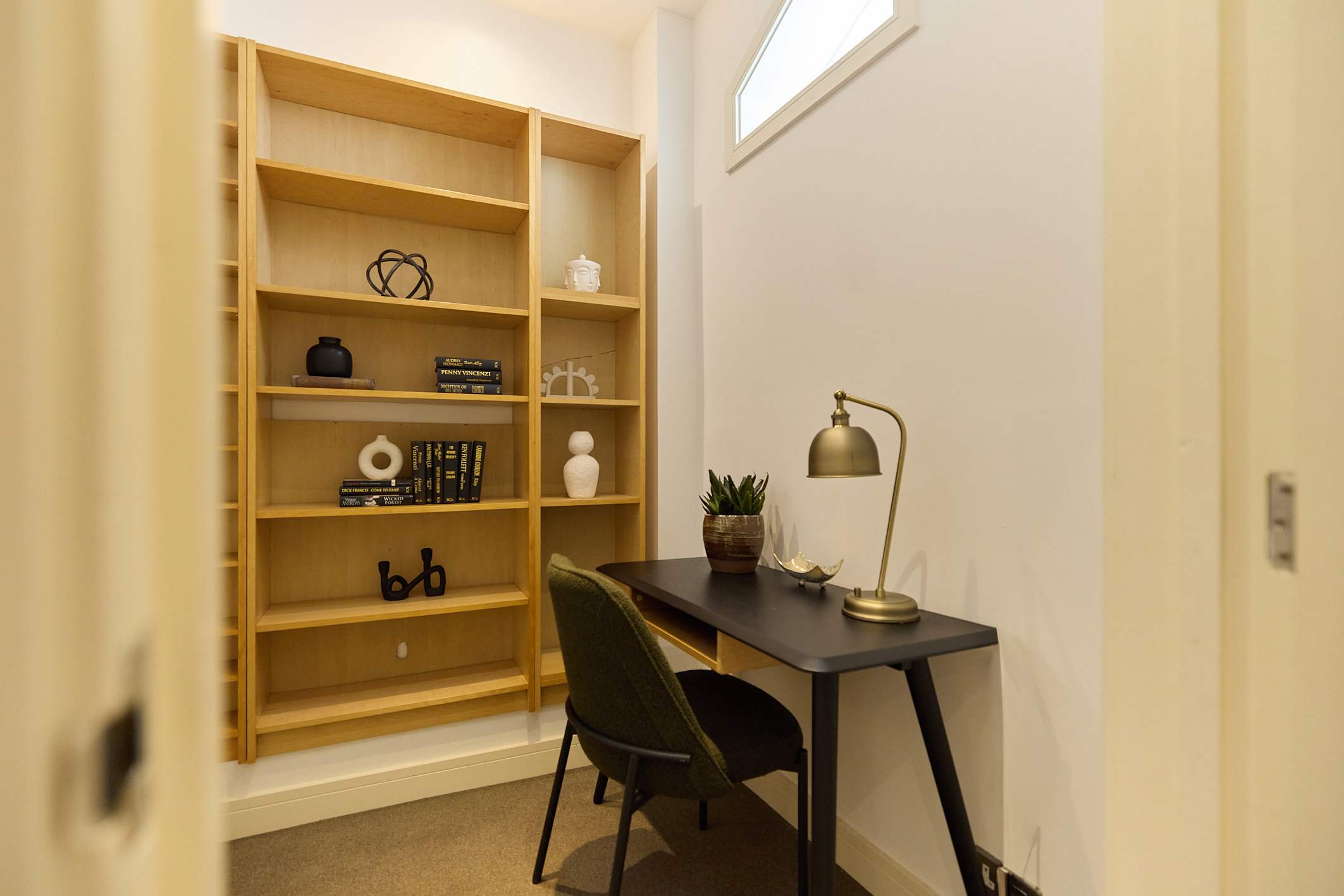 The Haymarket Loft & Garden House in Haymarket Road 7 CB3 0BQ - Property image 28 - VivreStays