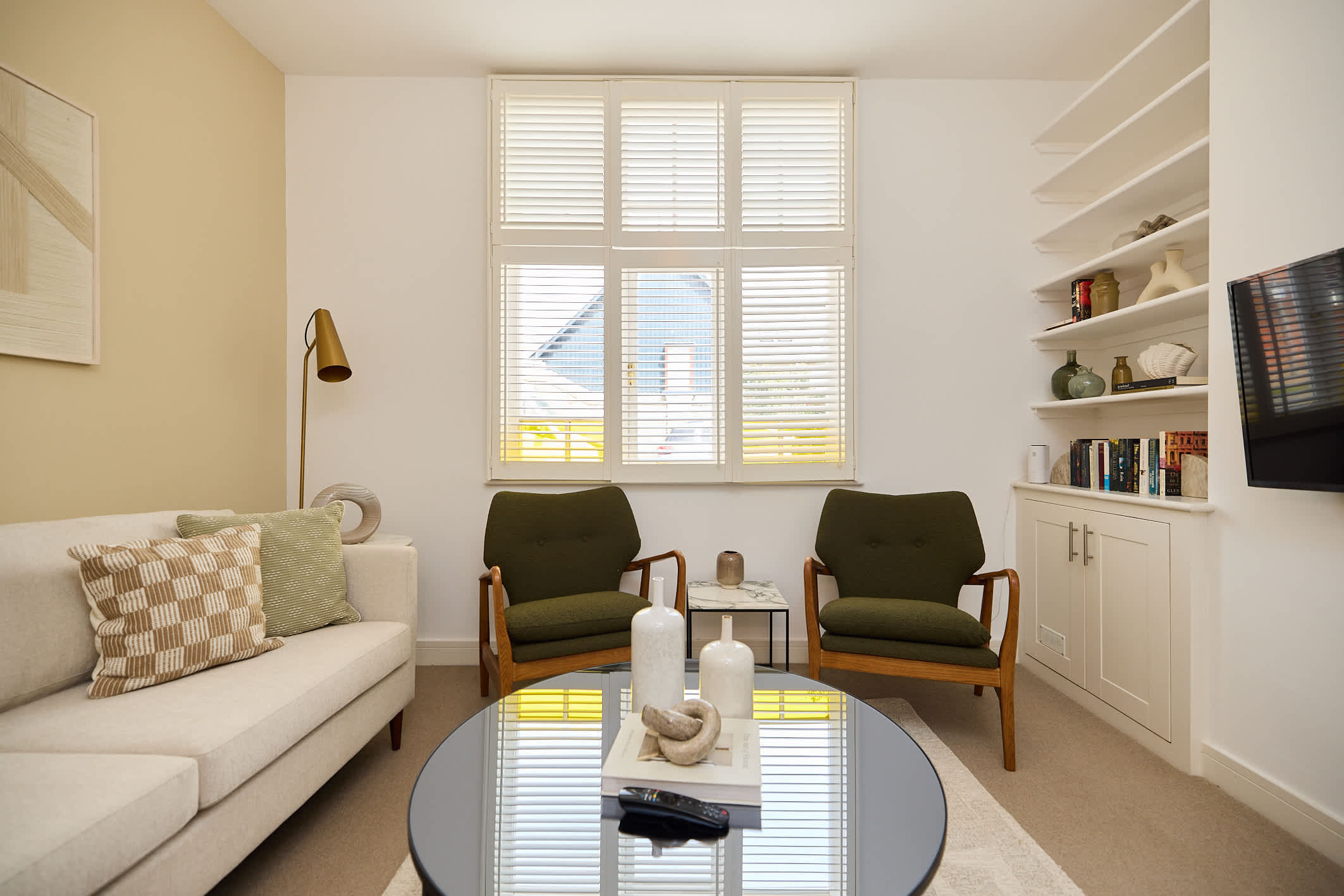 The Haymarket Loft & Garden House in Haymarket Road 7 CB3 0BQ - Property image 2 - VivreStays