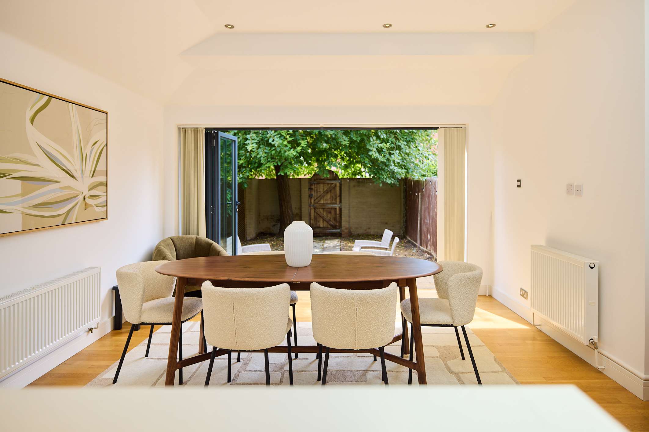 The Haymarket Loft & Garden House in Haymarket Road 7 CB3 0BQ - Property image 11 - VivreStays
