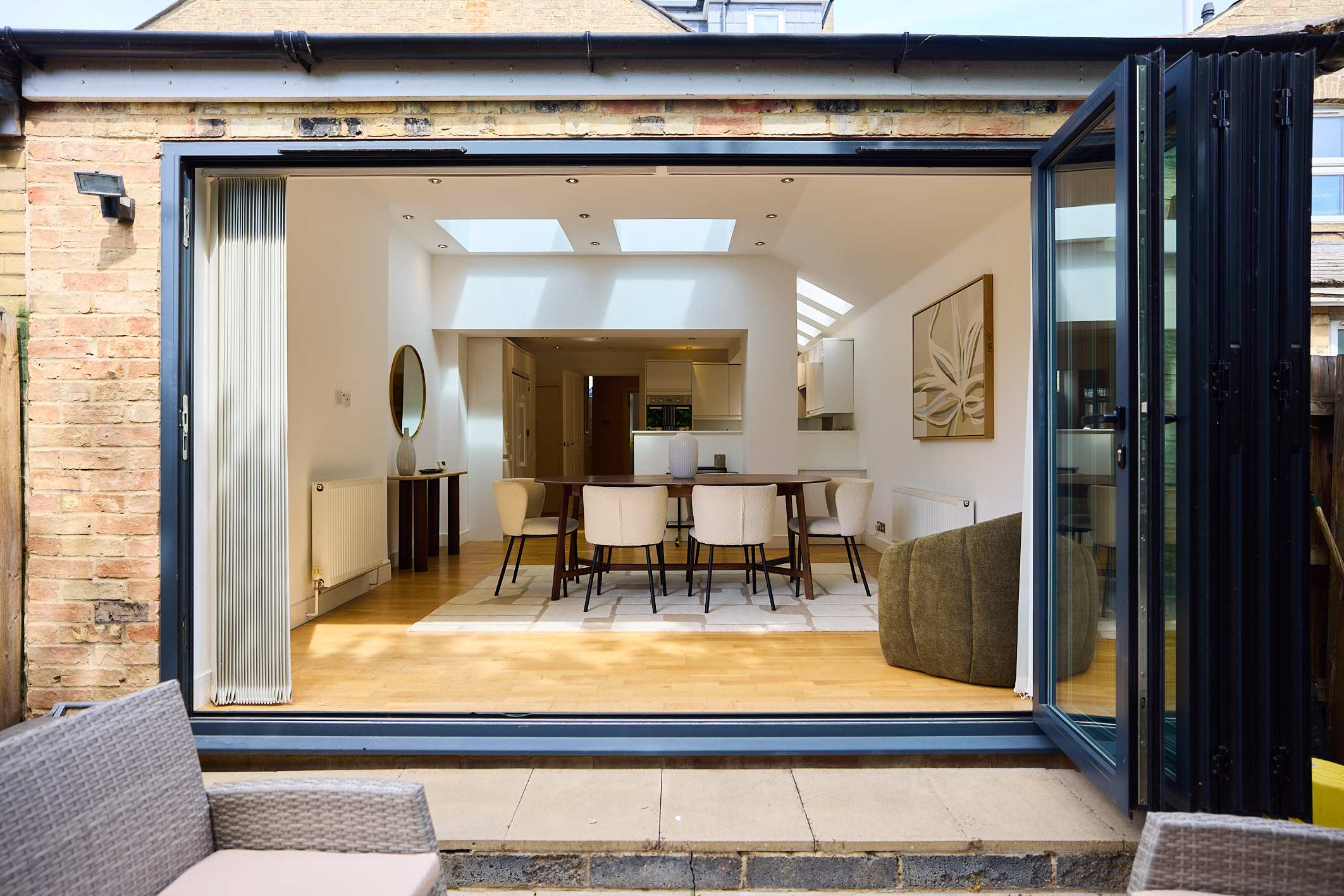 The Haymarket Loft & Garden House in Haymarket Road 7 CB3 0BQ - Property image 38 - VivreStays