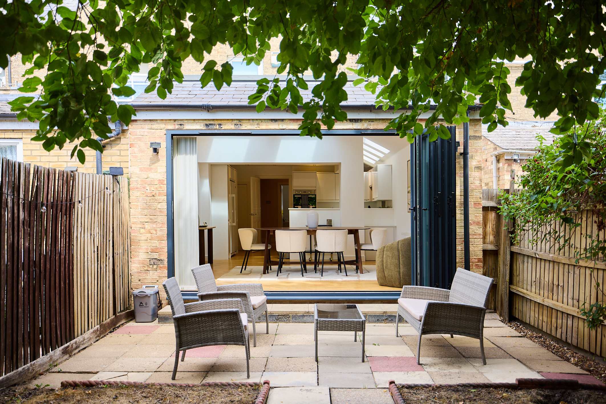 The Haymarket Loft & Garden House in Haymarket Road 7 CB3 0BQ - Property image 39 - VivreStays