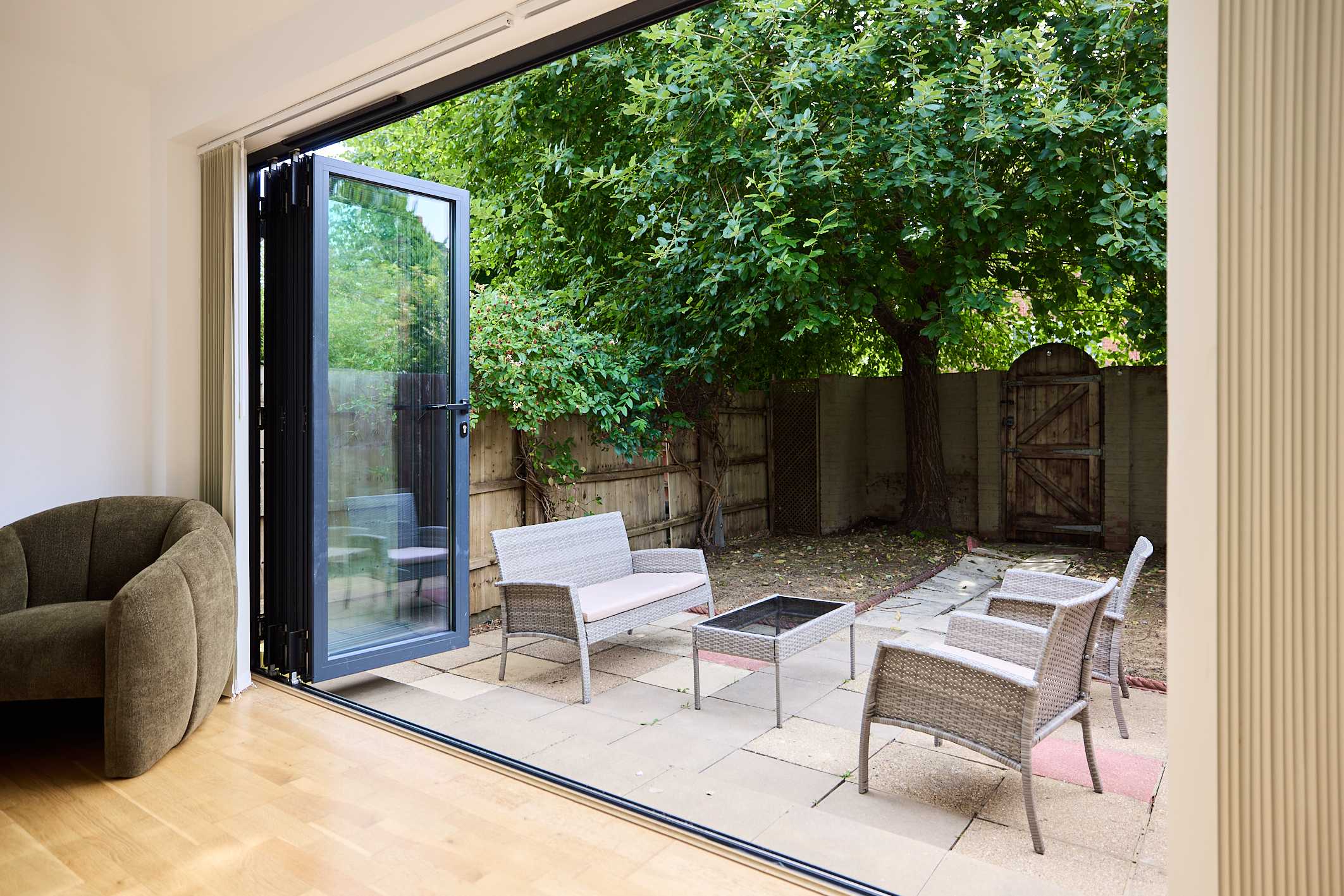 The Haymarket Loft & Garden House in Haymarket Road 7 CB3 0BQ - Property image 37 - VivreStays