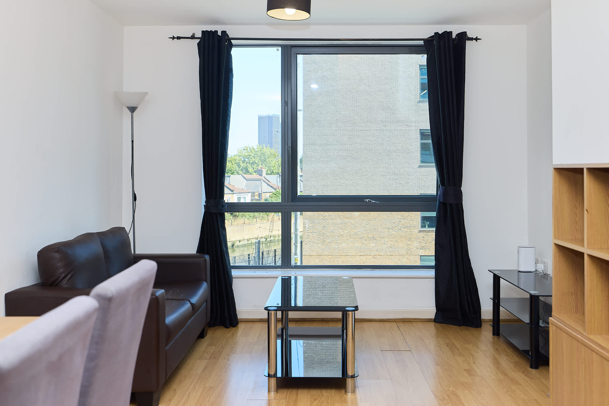 The Flat That Looked East in Flat 91 The Lock Building, 72 High Street, Stratford E15 2QG - Property image 2 - VivreStays